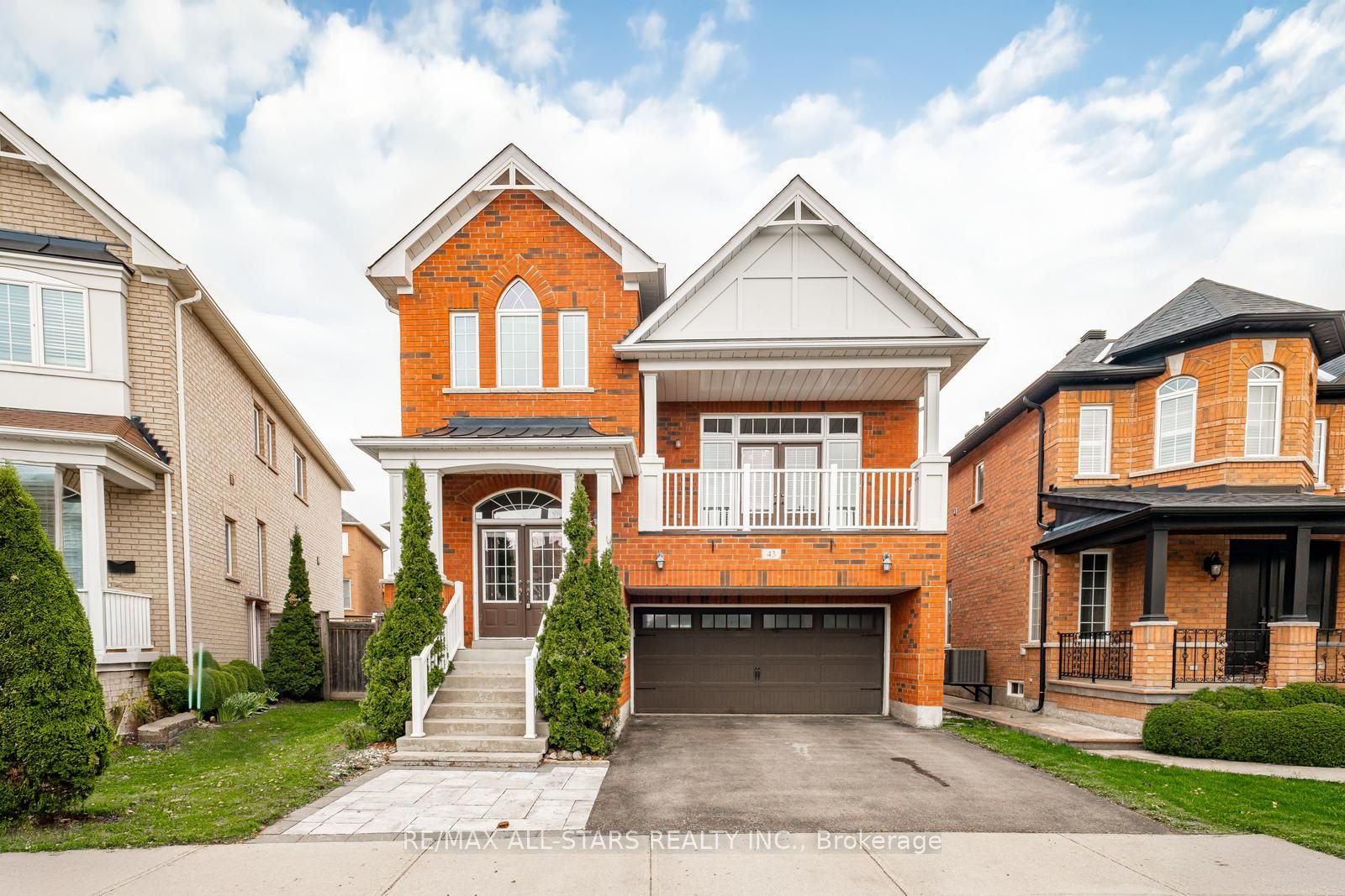 43 Horsedreamer Lane, Whitchurch-Stouffville, ON L4A 0G6 photo 2