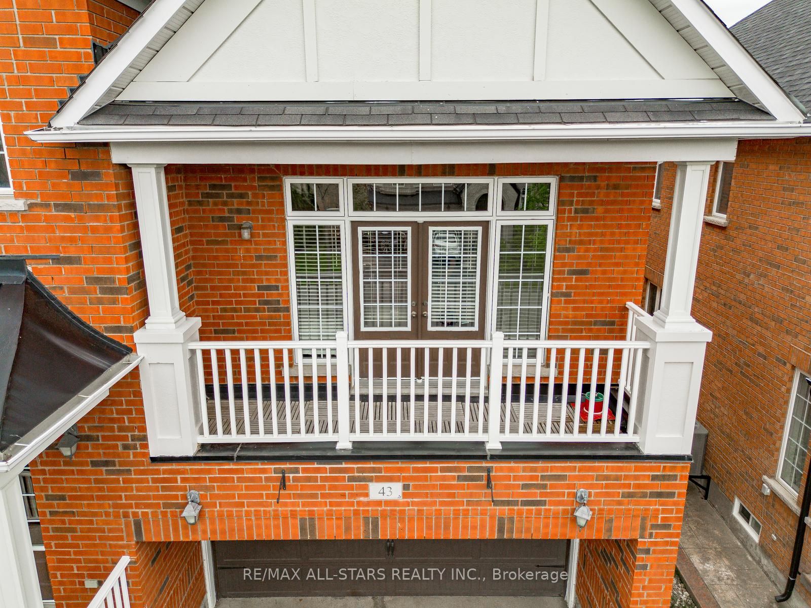 43 Horsedreamer Lane, Whitchurch-Stouffville, ON L4A 0G6 photo 3
