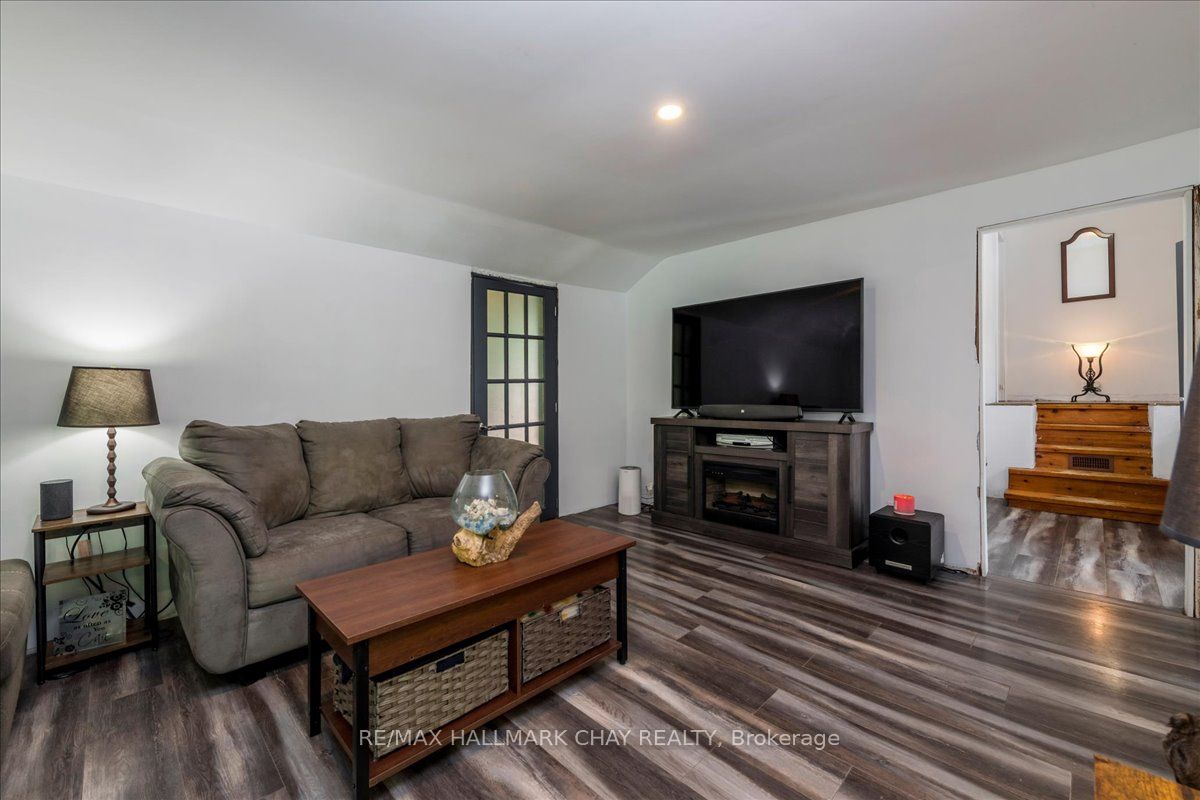 1805 ST JOHN'S Road, Innisfil, ON L9S 1T4 photo 4