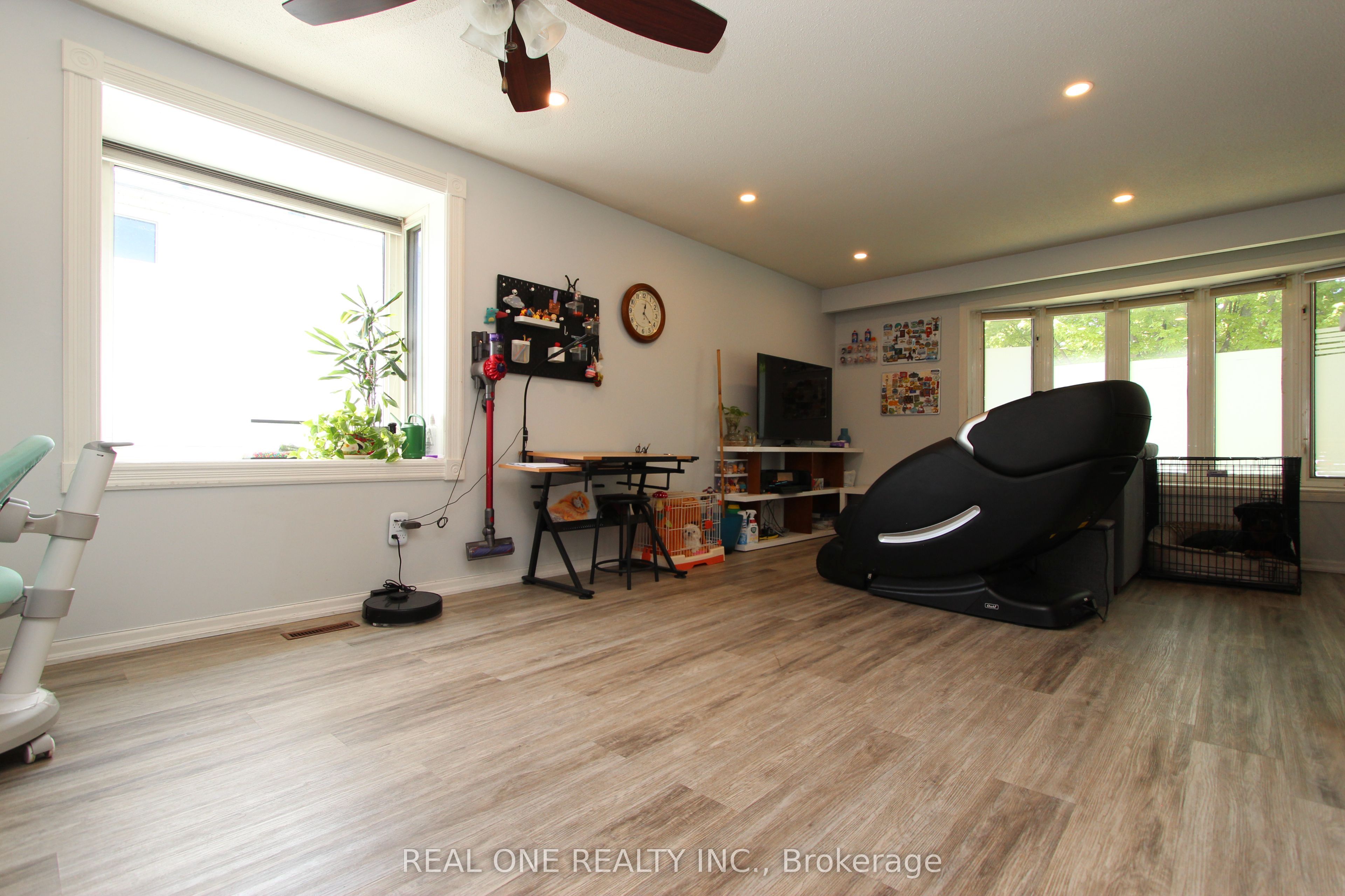 25 Bigwin Drive, Aurora, ON L4G 3C4 photo 4