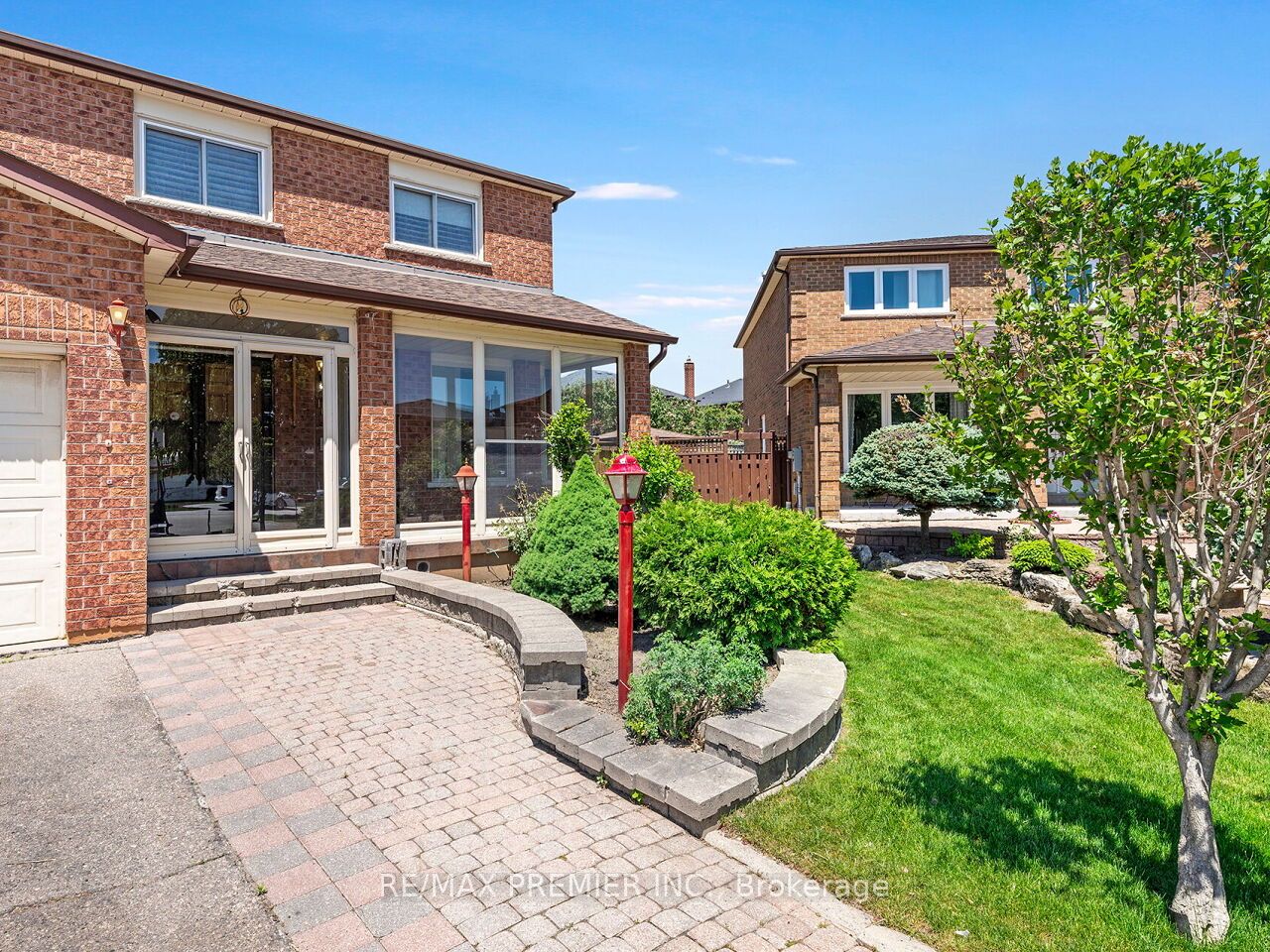 39 Brydon Court, Vaughan, ON L6A 1H7 photo 2