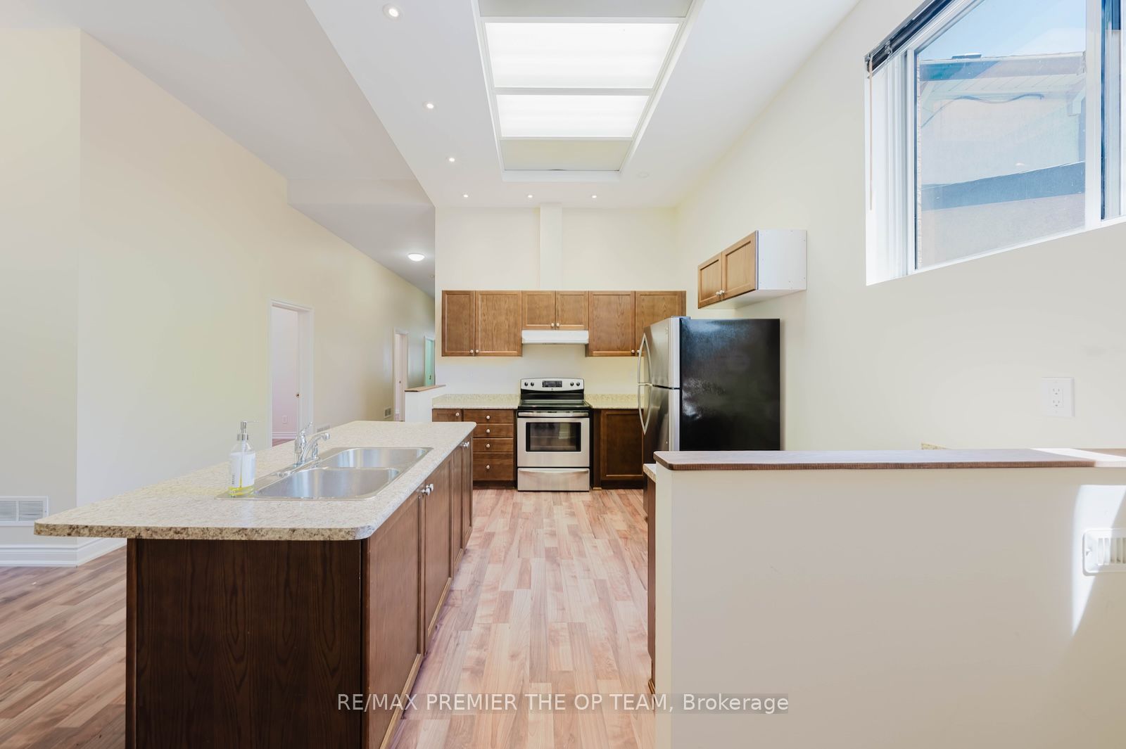7930 Kipling Avenue, Vaughan, ON L4L 1Z5 photo 5