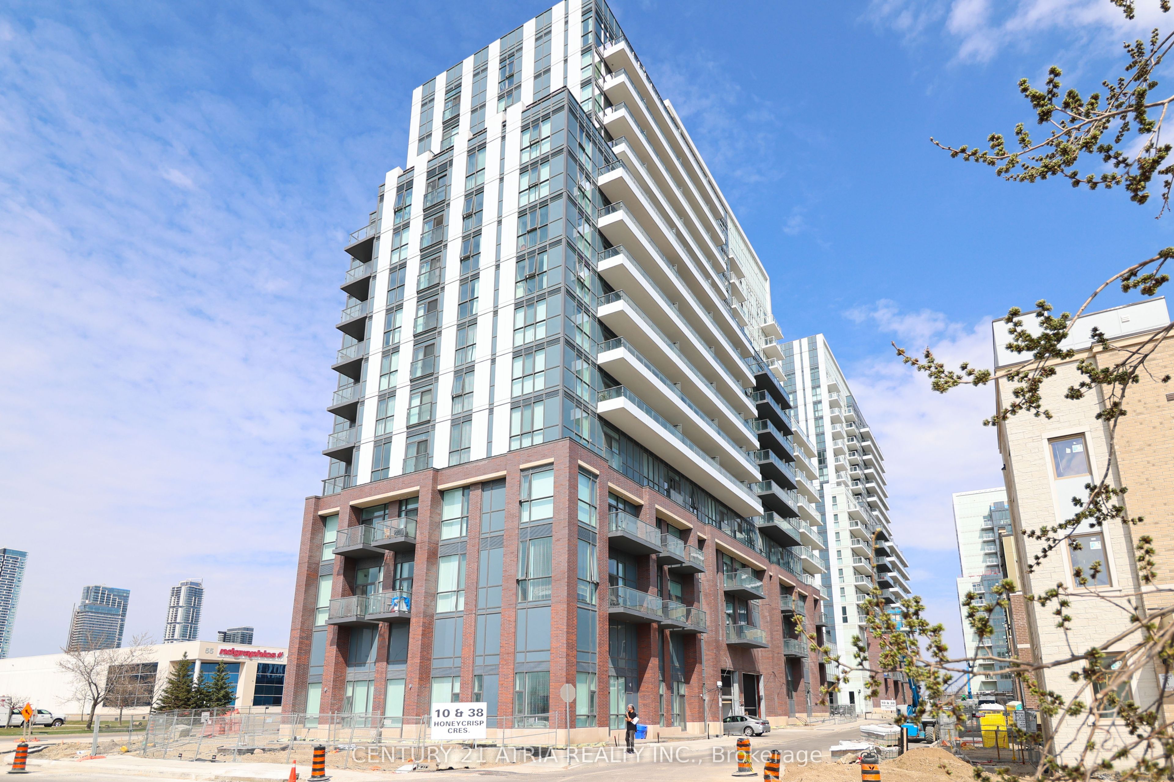 38 Honeycrisp Crescent 1507, Vaughan, ON L4K 0M8