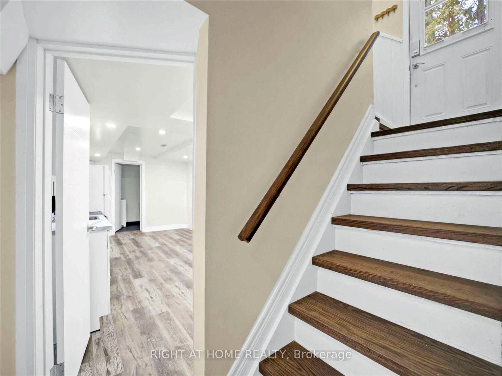 116 Cherrywood Drive BSMT, Newmarket, ON L3Y 2X7 photo 4
