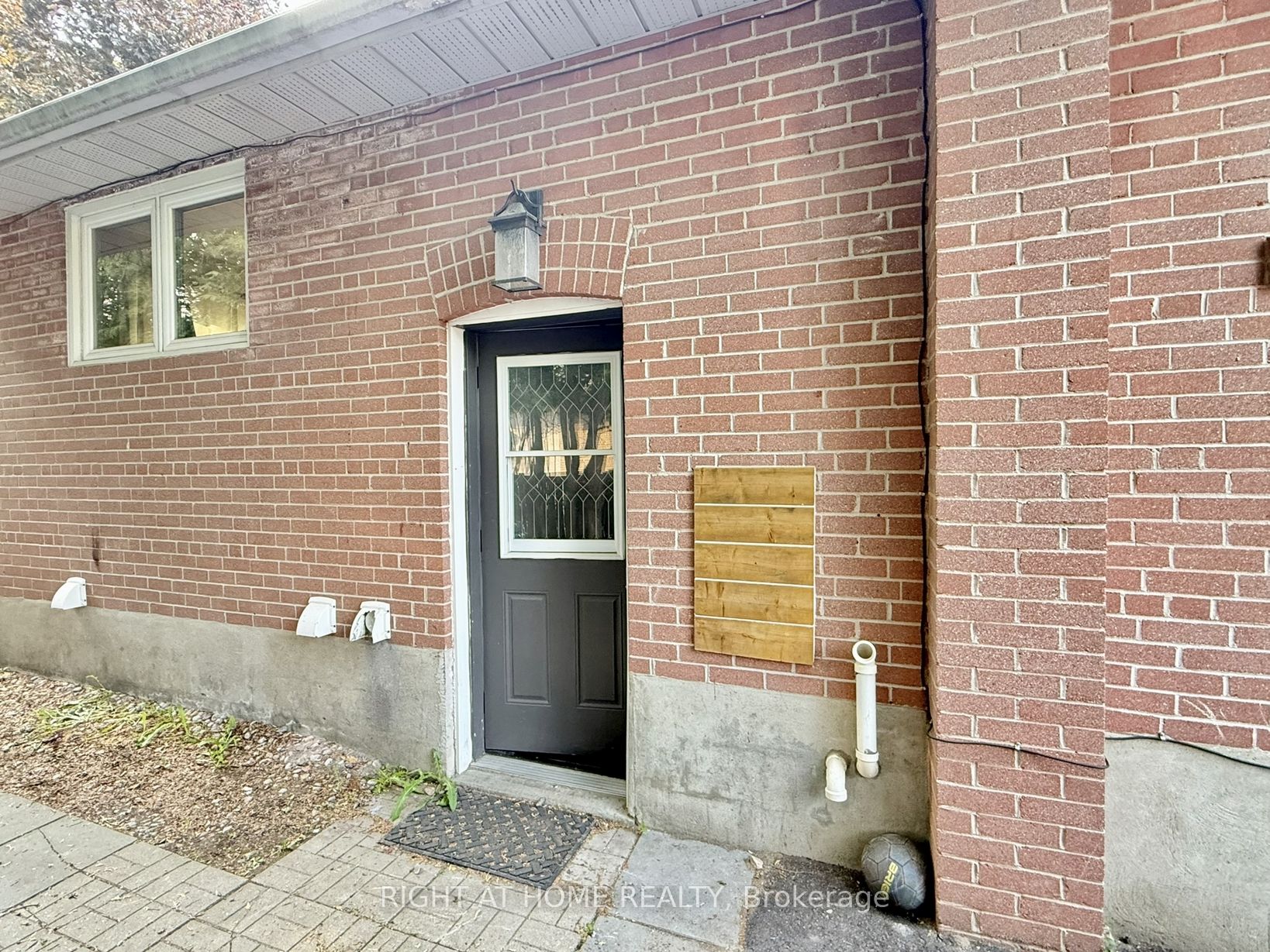 116 Cherrywood Drive BSMT, Newmarket, ON L3Y 2X7 photo 5