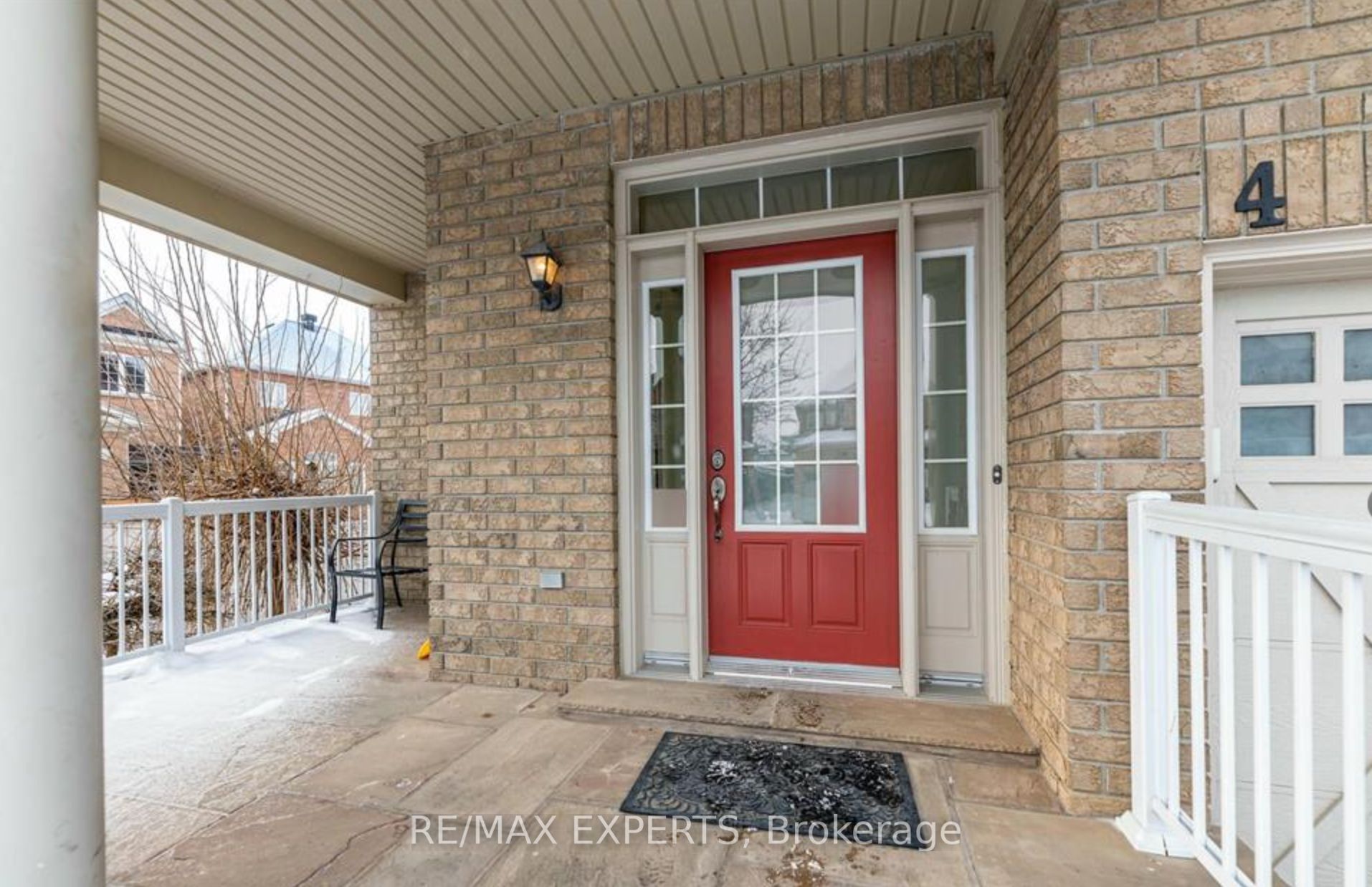 4 Trailside Drive, Bradford West Gwillimbury, ON L3Z 0B5 photo 2