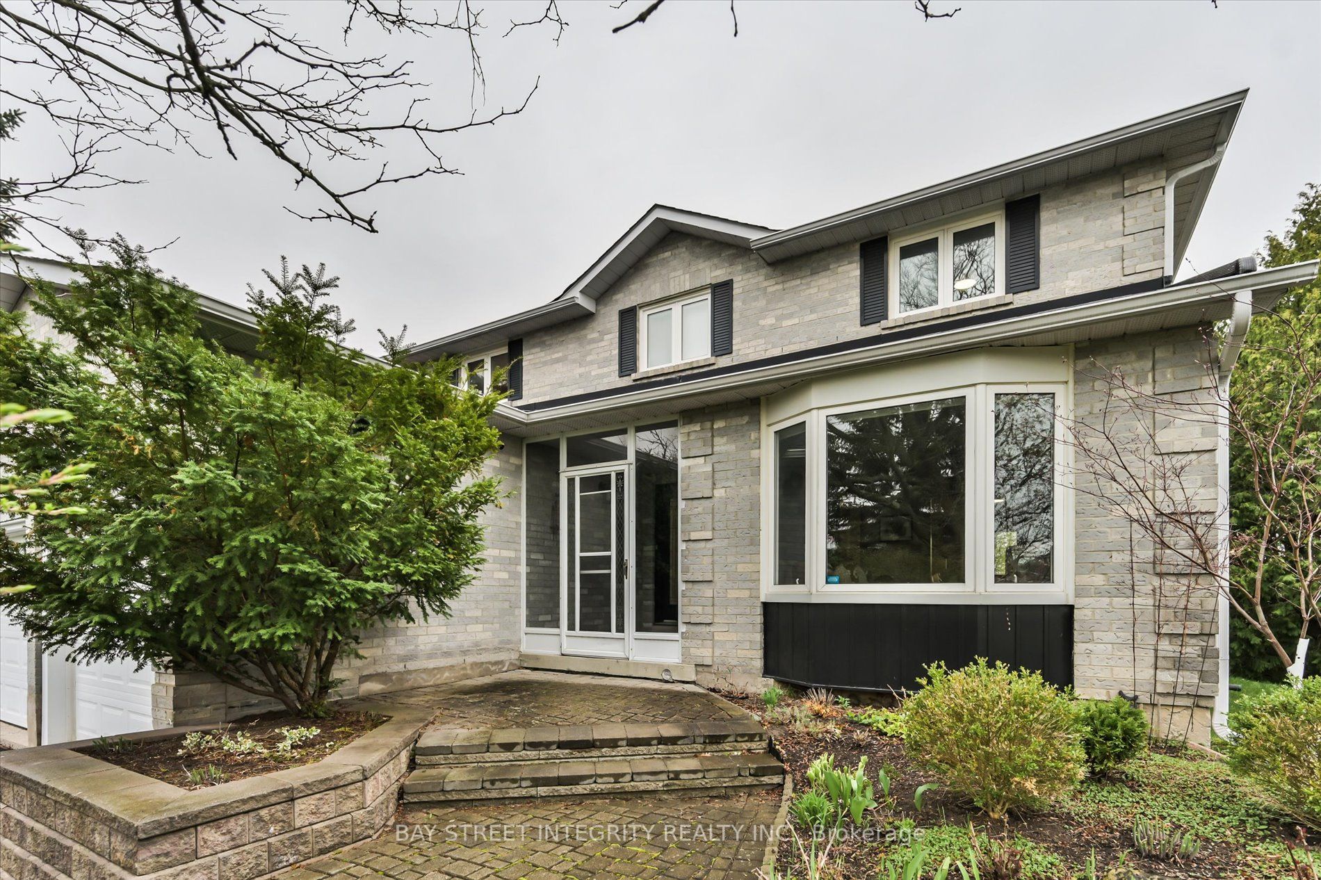 535 Malvern Crescent, Newmarket, ON L3Y 7L7 photo 2