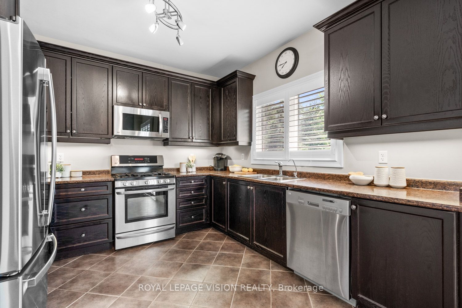 27 Ida Jane Grove, Whitchurch-Stouffville, ON L4A 0S3 photo 4
