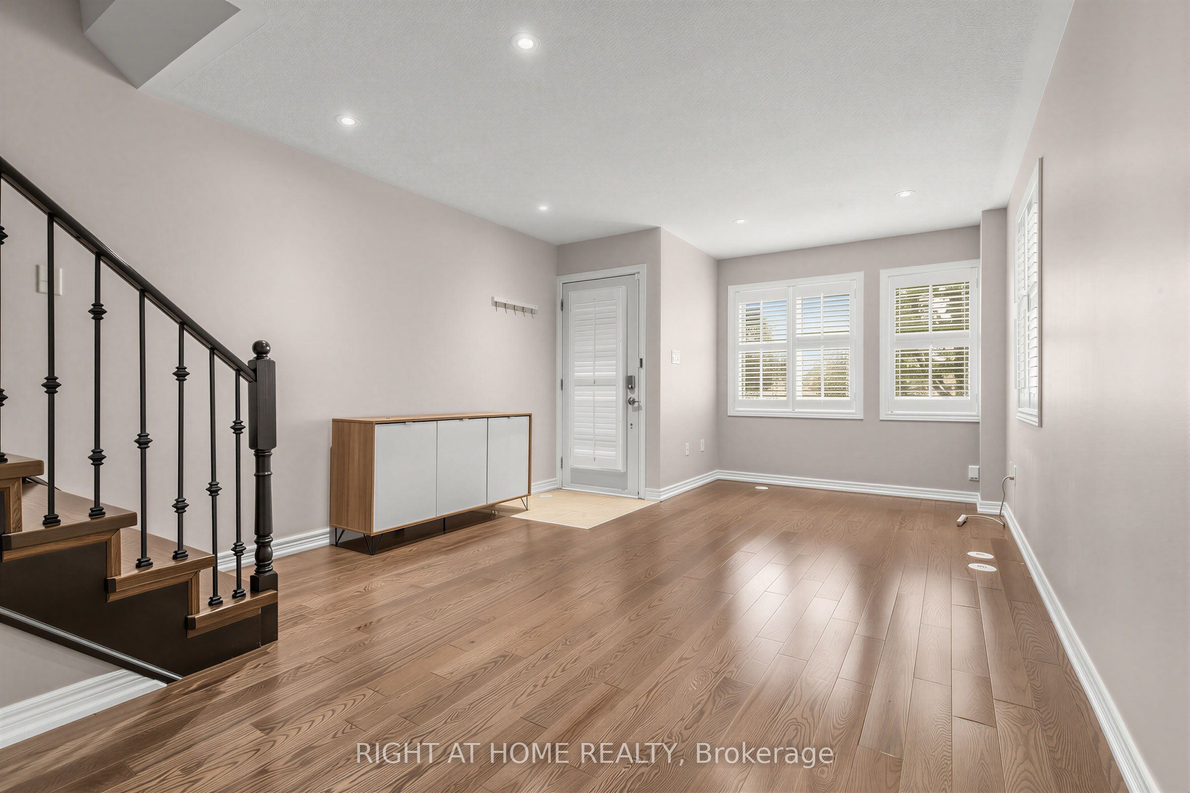2628 Bur Oak Avenue, Markham, ON L6B 1J2 photo 3