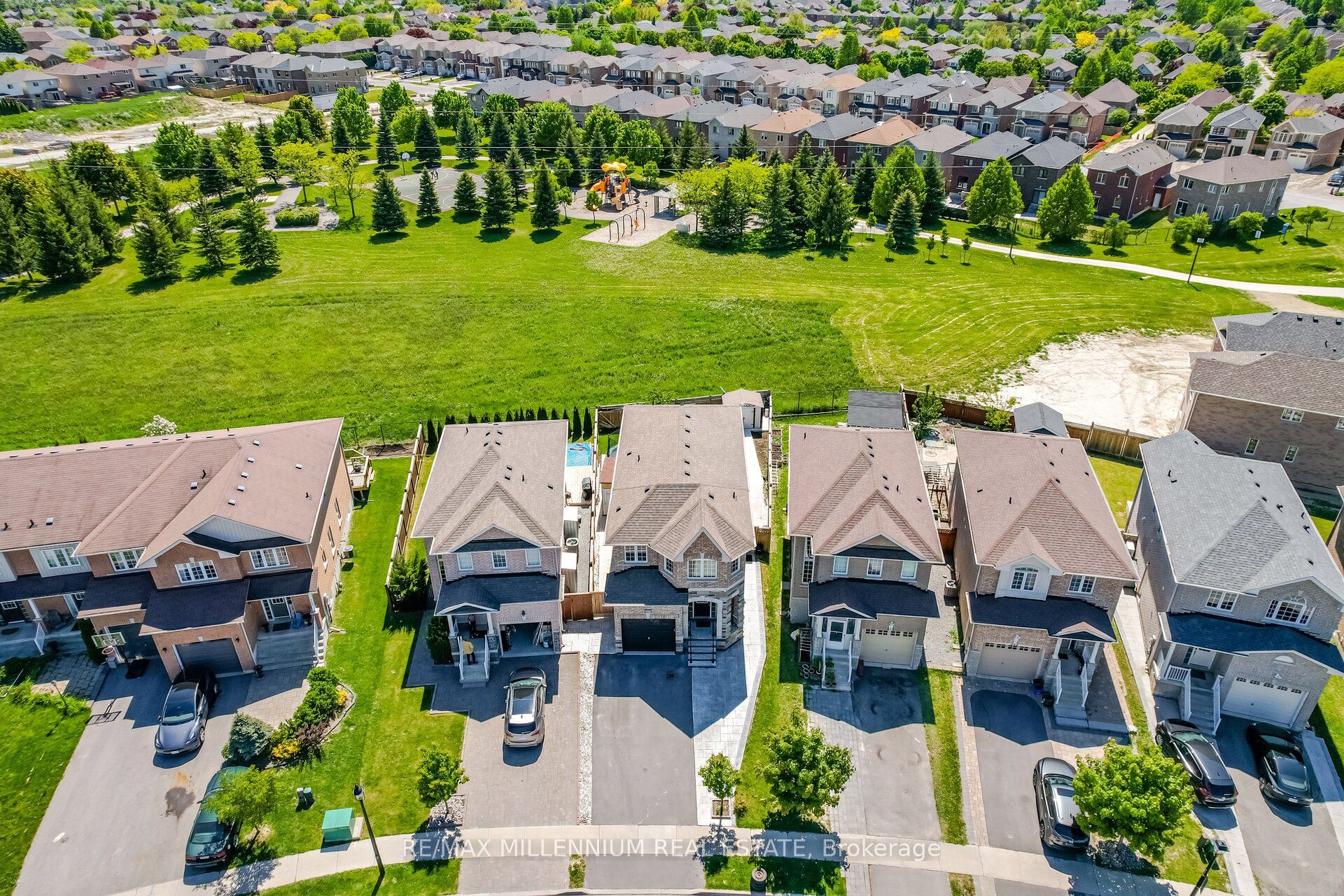 356 Rannie Road, Newmarket, ON L3X 2N1 photo 2