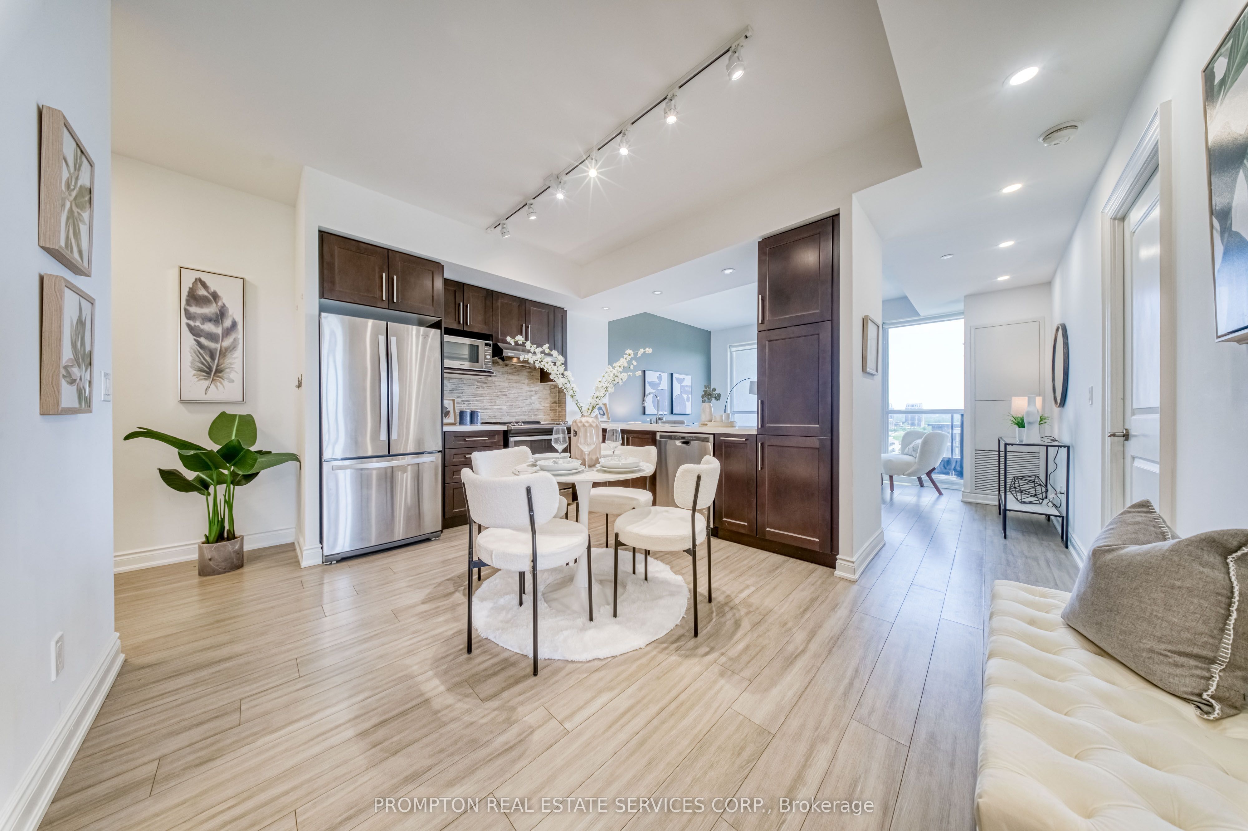 38 Cedarland Drive 1208, Markham, ON L6G 0G7 photo 2
