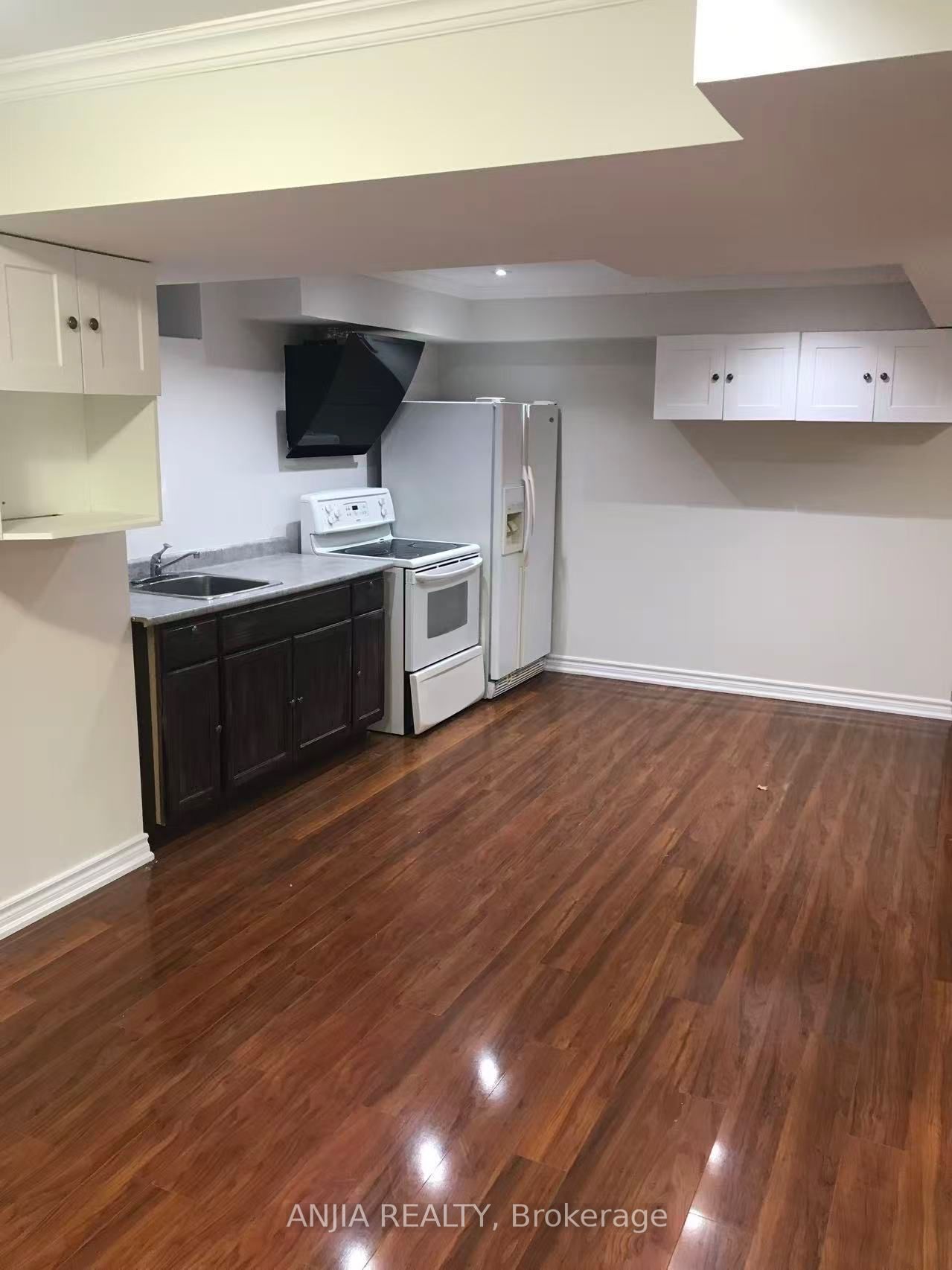 24 Jenmat Drive, Markham, ON L6E 2A8 photo 4