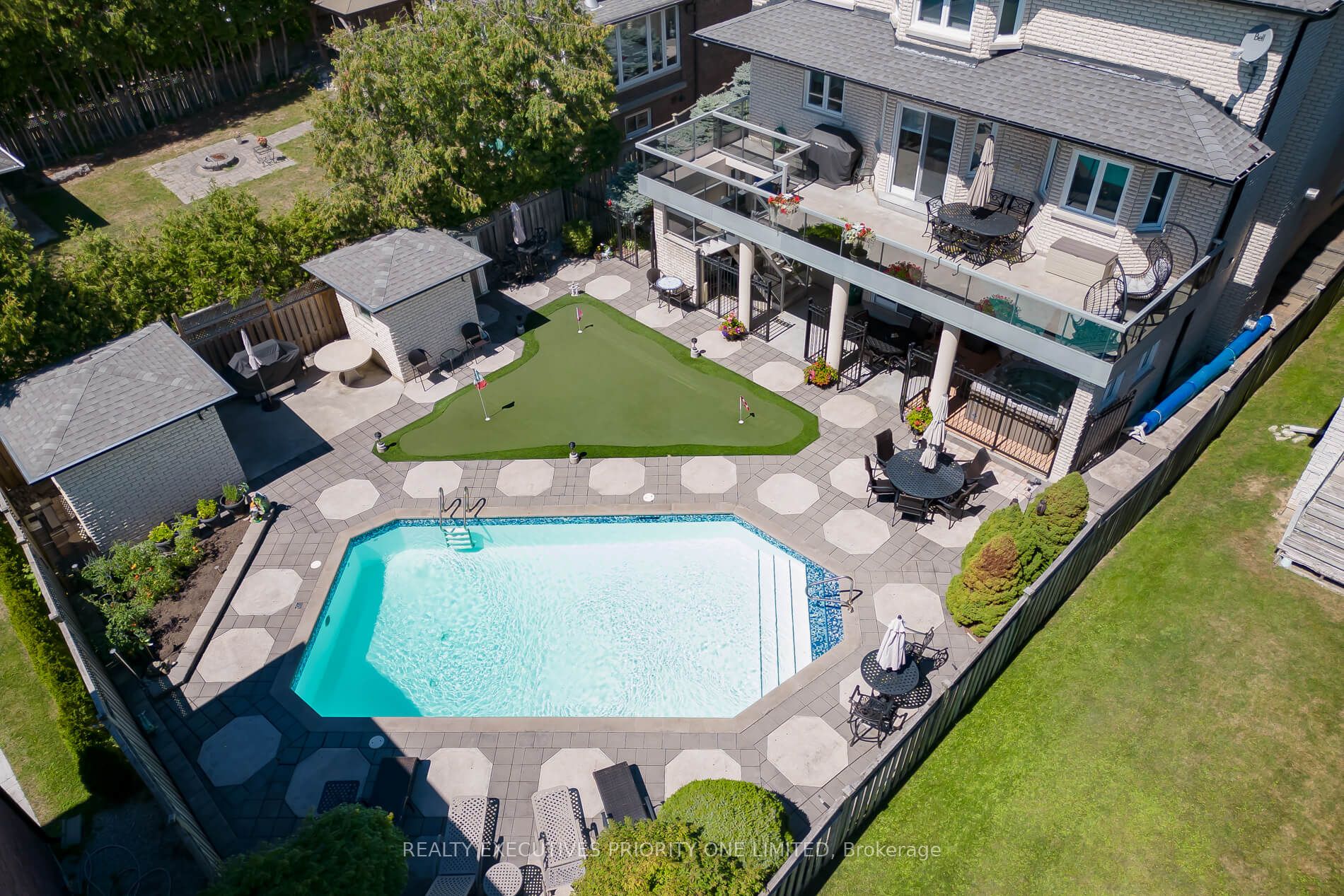 67 Stockdale Crescent, Richmond Hill, ON L4C 3T1 photo 2