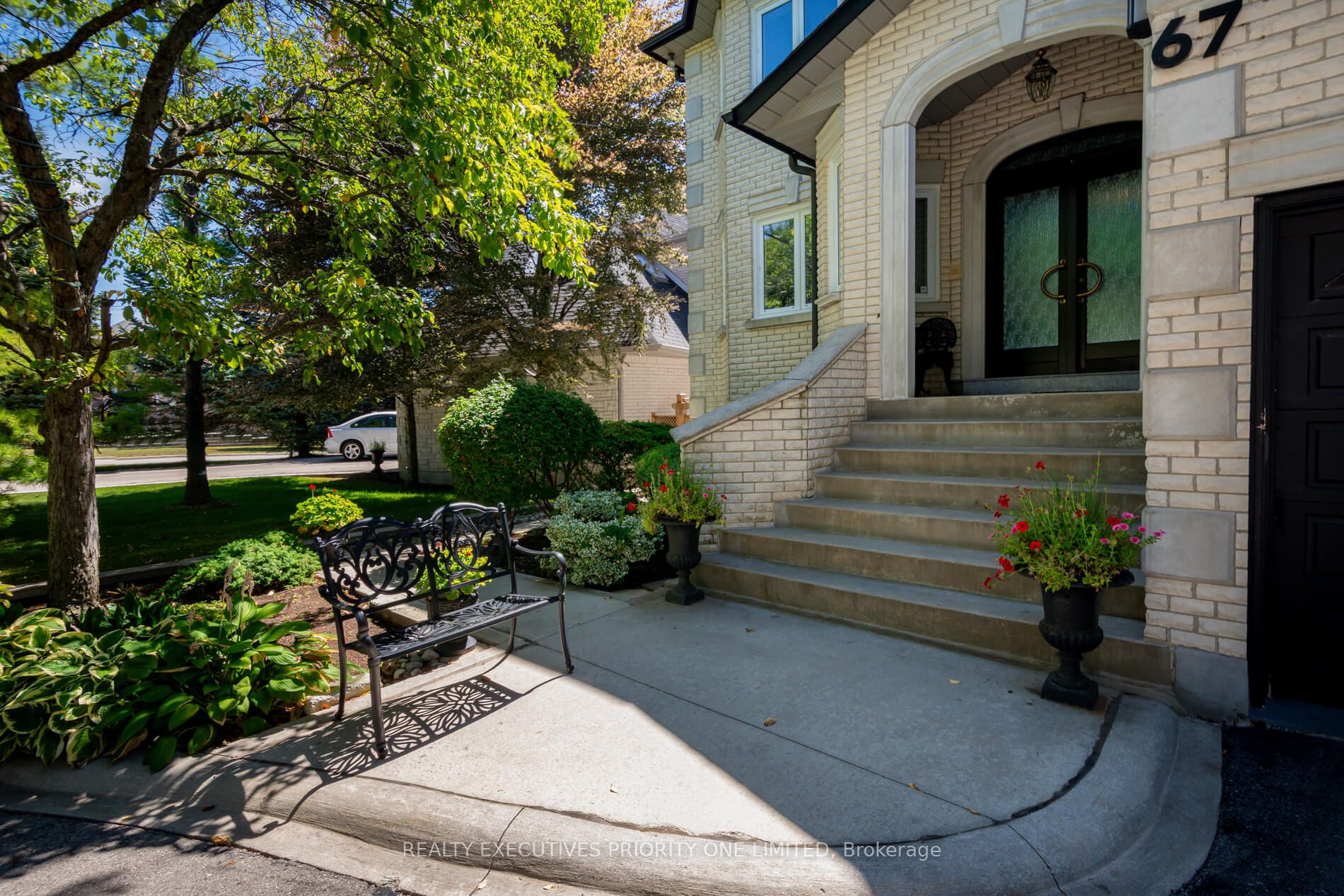 67 Stockdale Crescent, Richmond Hill, ON L4C 3T1 photo 5