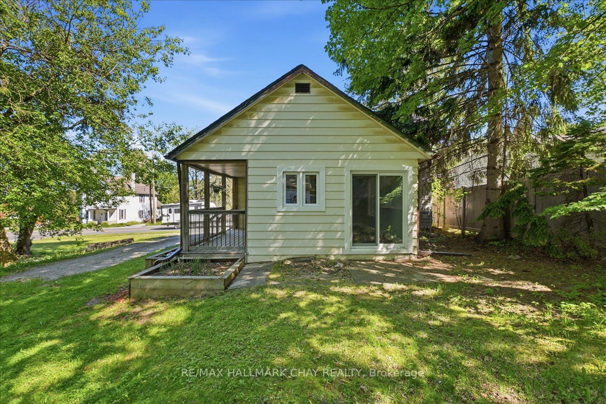 17 Church Street, Innisfil, ON L0L 1L0 photo 3