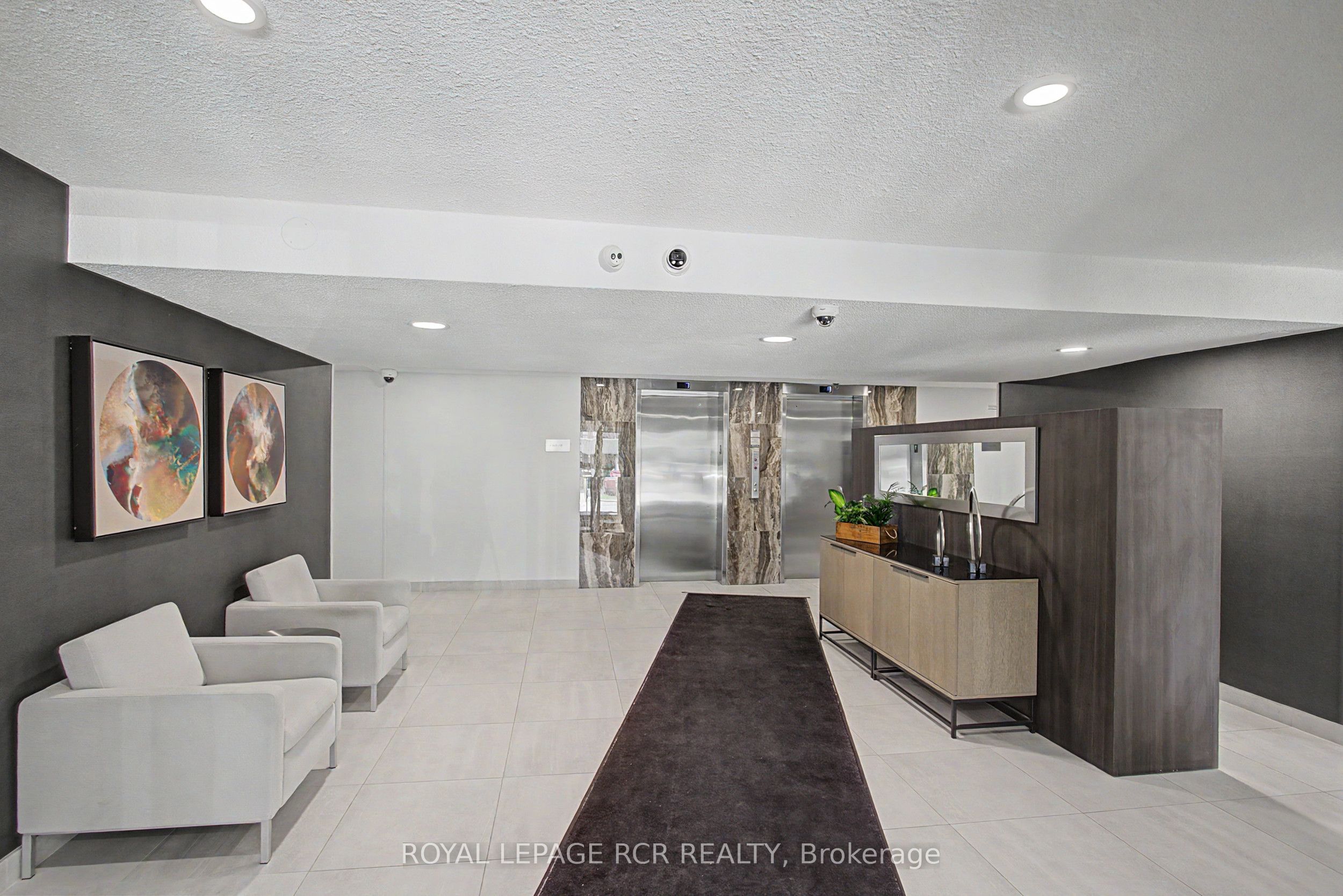 40 William Roe Boulevard 1011, Newmarket, ON L3Y 5N7 photo 4