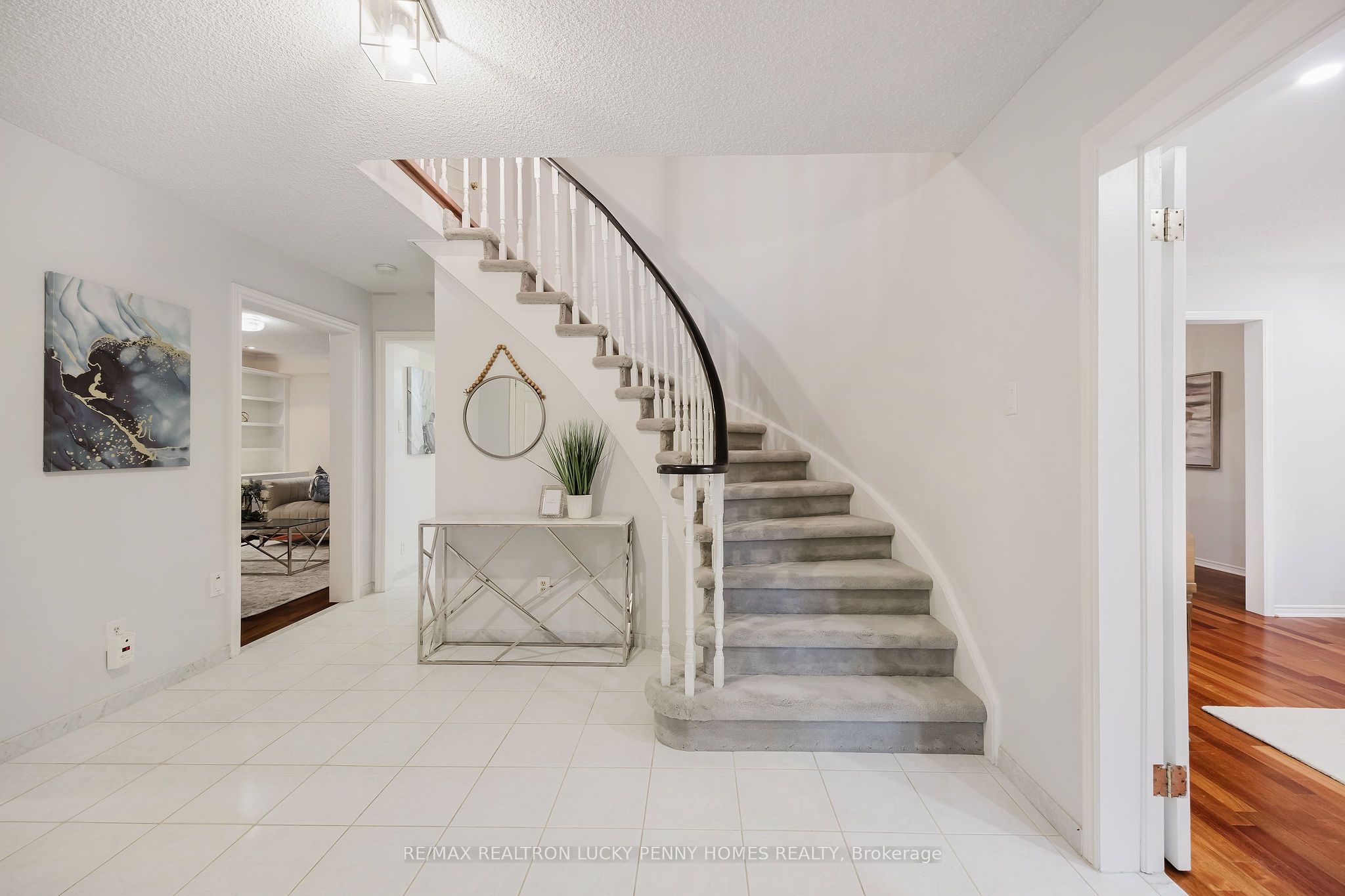 4 McPhail Court, Markham, ON L3R 0C2 photo 4
