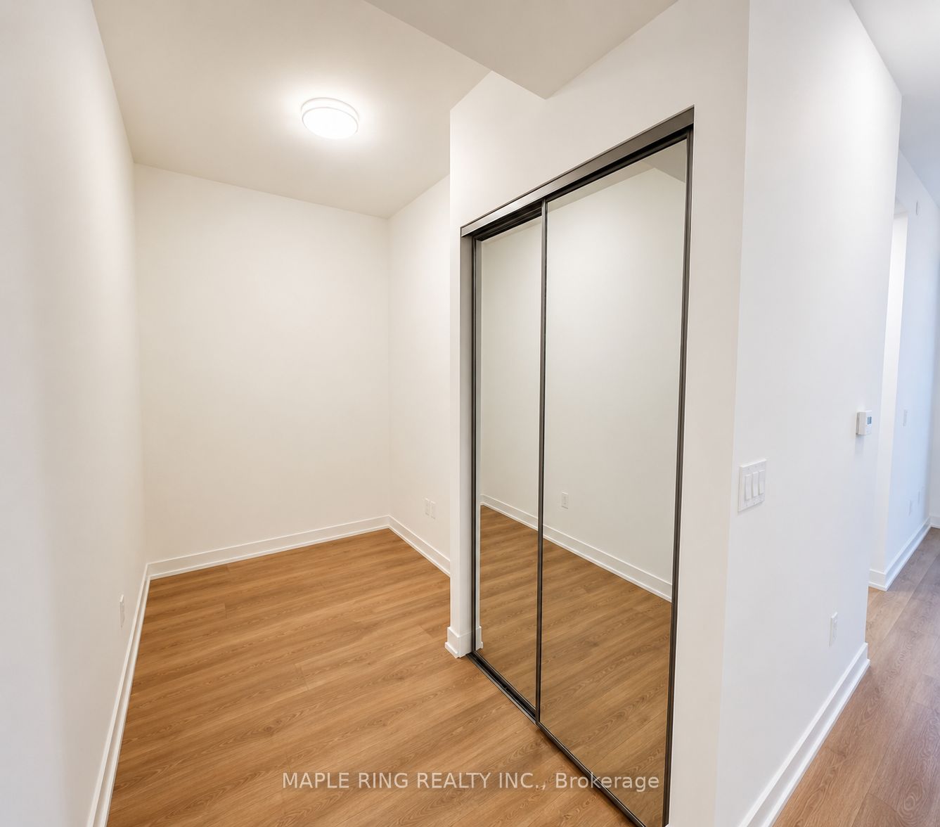 498 Caldari Road 1826, Vaughan, ON L4K 0R6 photo 4