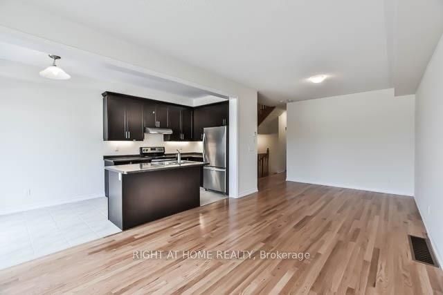 4 Blackpool Lane, East Gwillimbury, ON L9N 0R7 photo 4