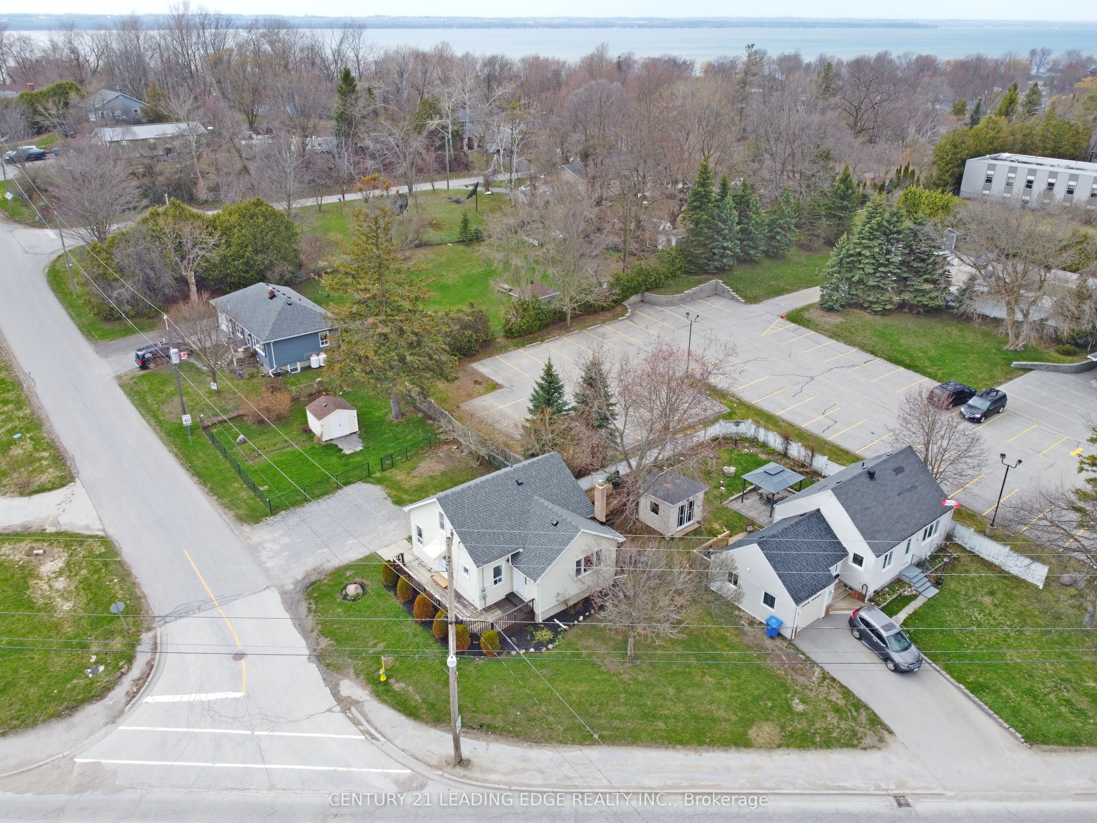 500 The Queensway South N/A, Georgina, ON L4P 2E3