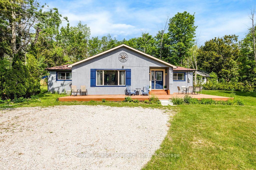 3934 Lakeview Road, Innisfil, ON L9S 2V5