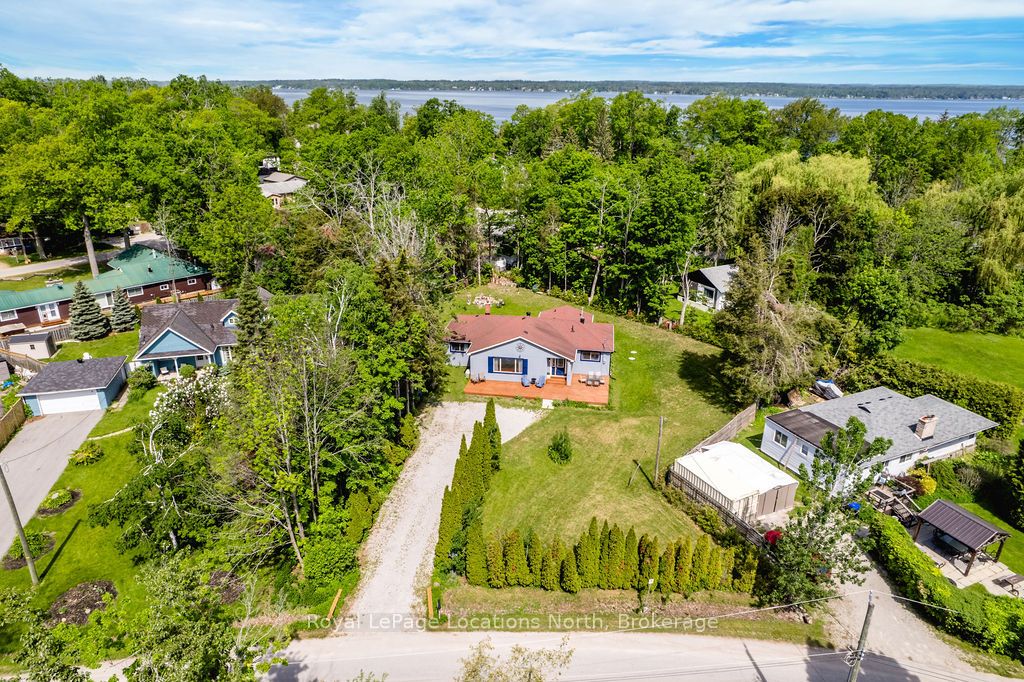 3934 Lakeview Road, Innisfil, ON L9S 2V5 photo 3