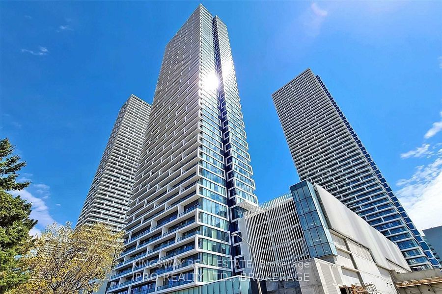 898 PORTAGE Parkway PH05, Vaughan, ON L4K 0J7