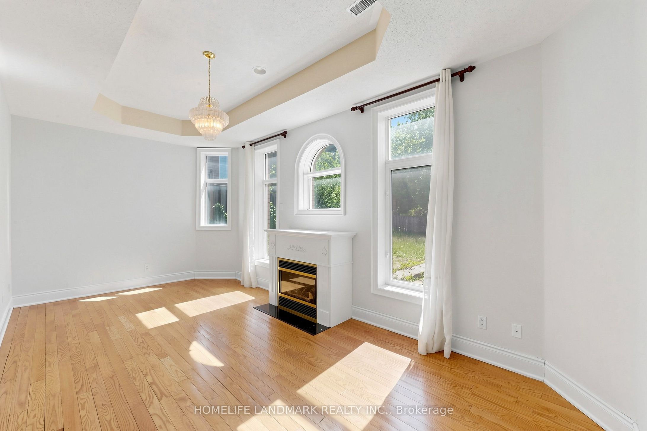 209 Redstone Road, Richmond Hill, ON L4S 2E2 photo 2
