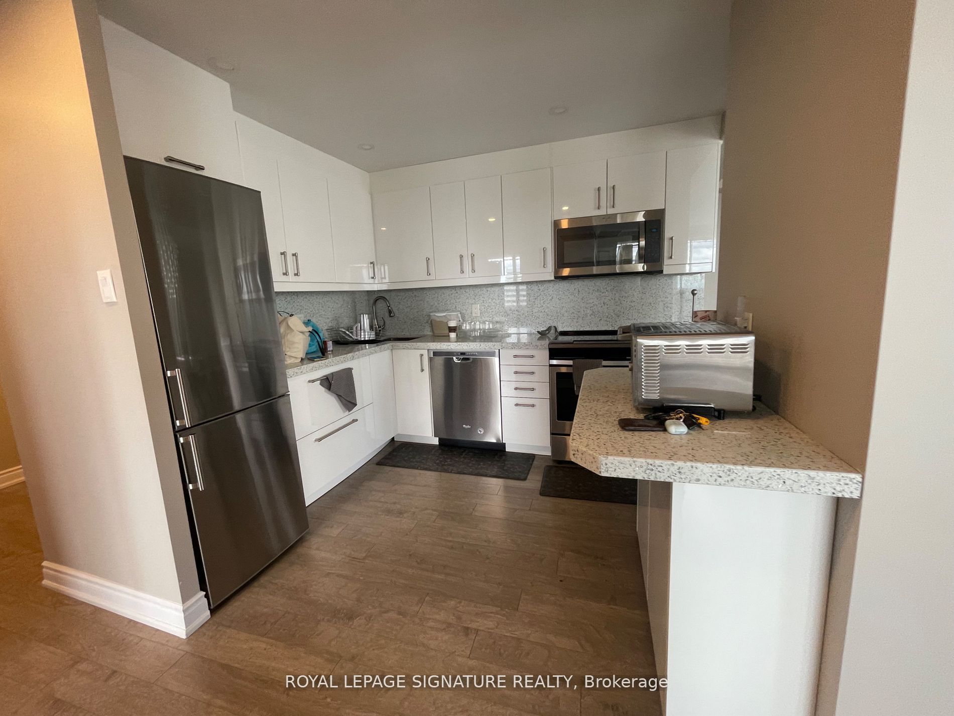 8111 Yonge Street 1010, Markham, ON L3T 4V9 photo 5