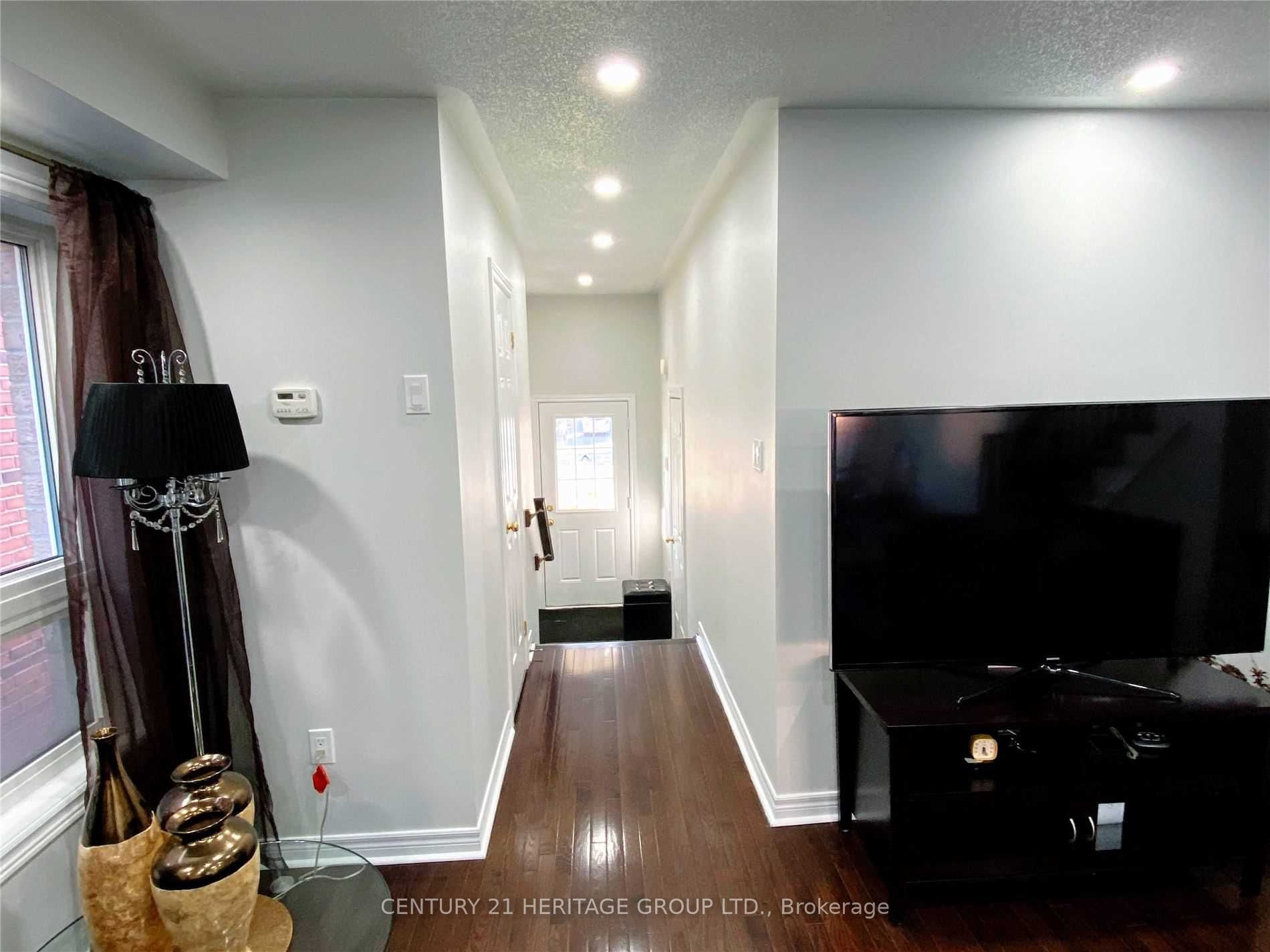 115 Harvest Hills Boulevard, East Gwillimbury, ON L9N 0B4 photo 4