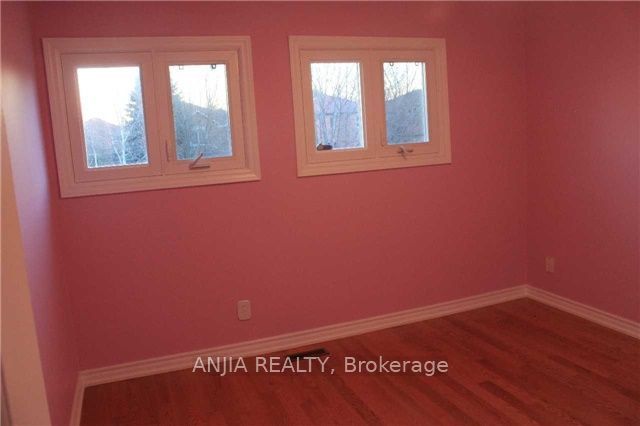 51 Topham Crescent, Richmond Hill, ON L4C 9H2 photo 3
