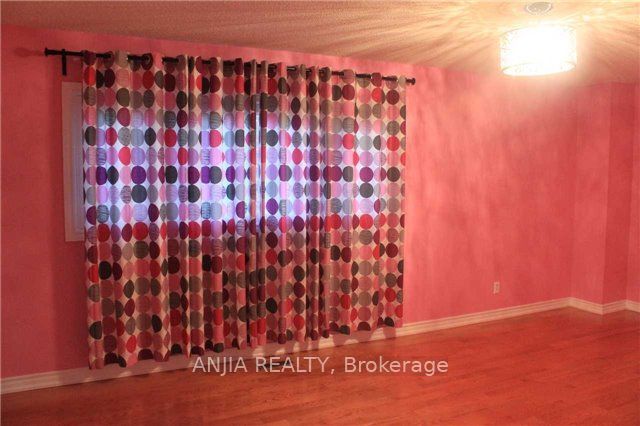 51 Topham Crescent, Richmond Hill, ON L4C 9H2 photo 5
