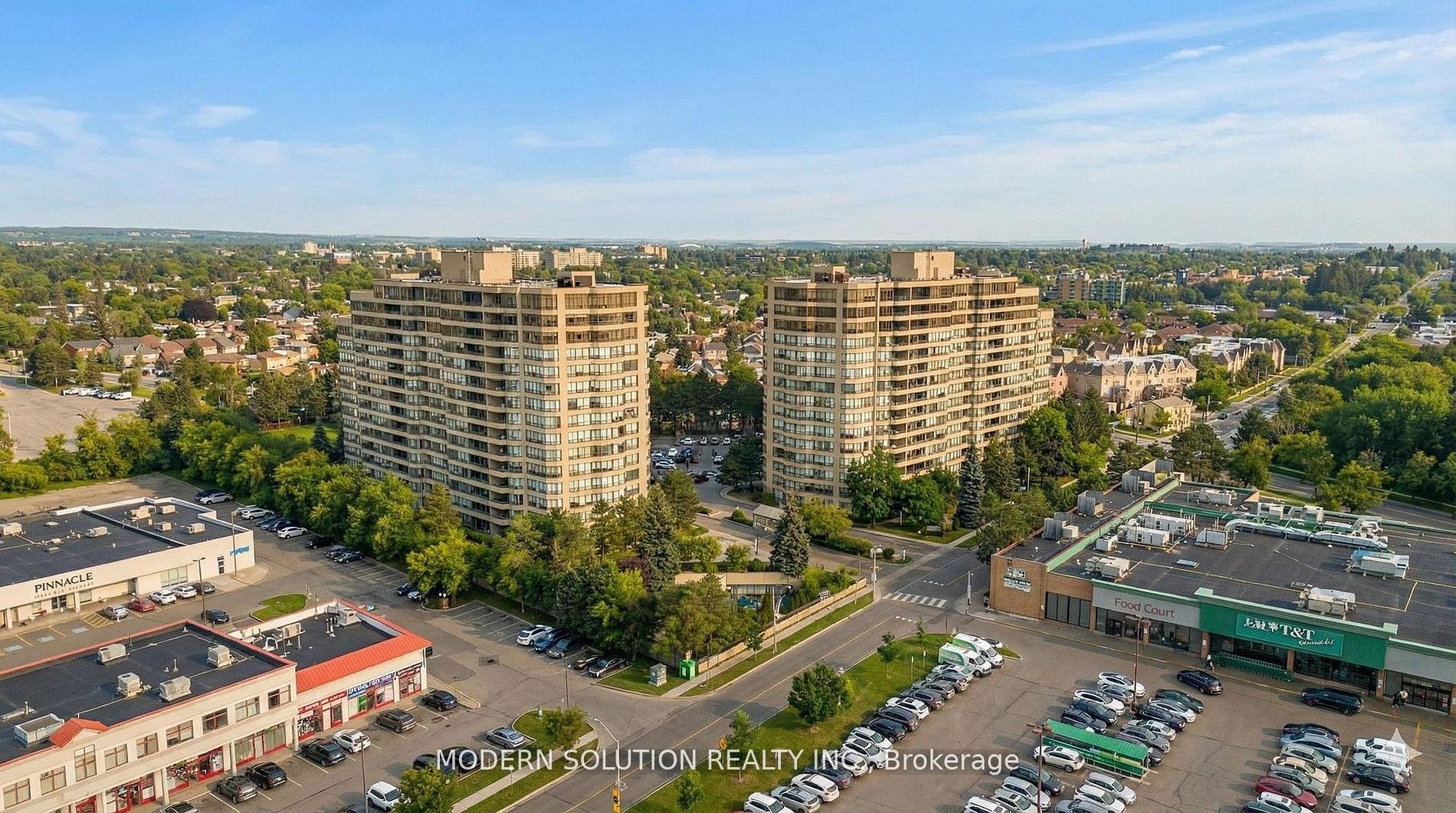 32 Clarissa Drive 426, Richmond Hill, ON L4C 9R7 photo 3