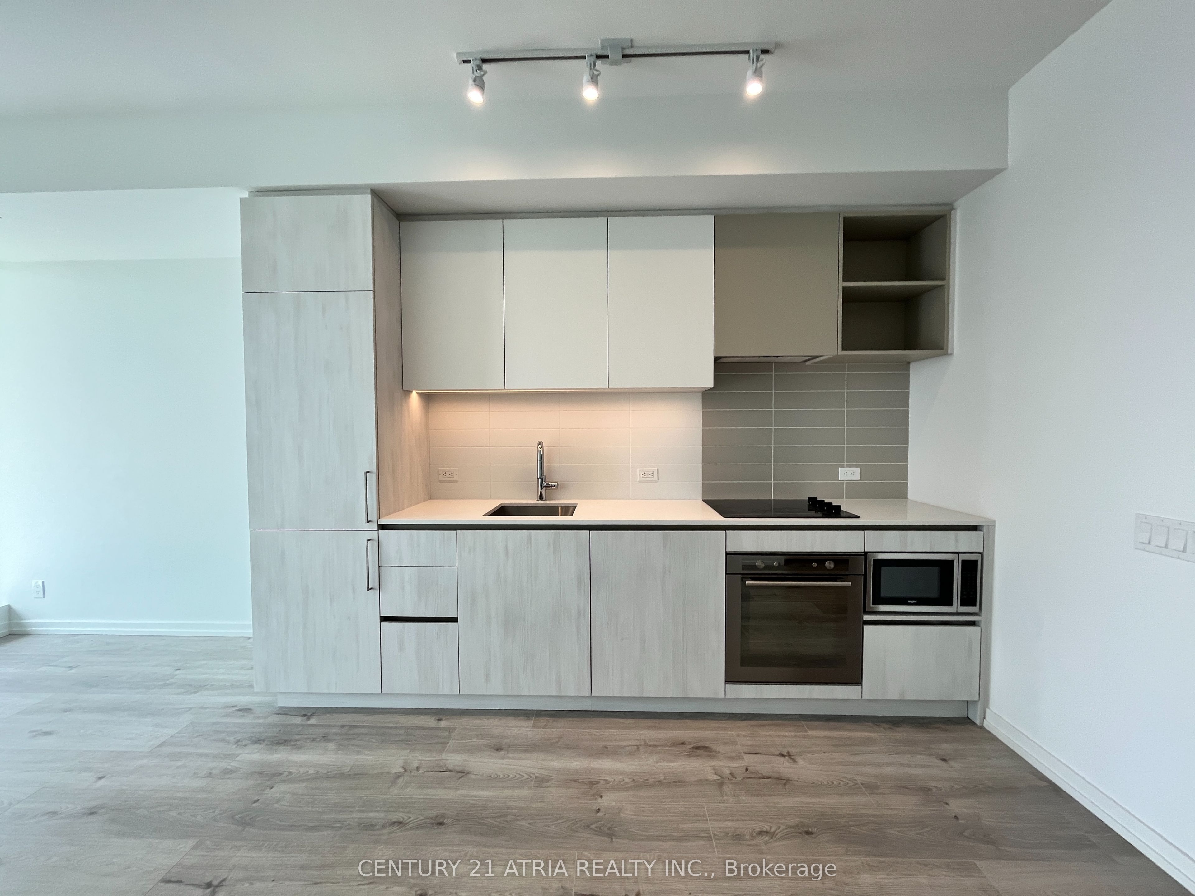 7890 Jane Street 2103, Vaughan, ON L4K 0K9 photo 5