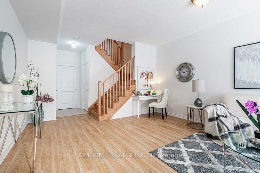 116 Frederick Wilson Avenue, Markham, ON L6B 1P7 photo 2