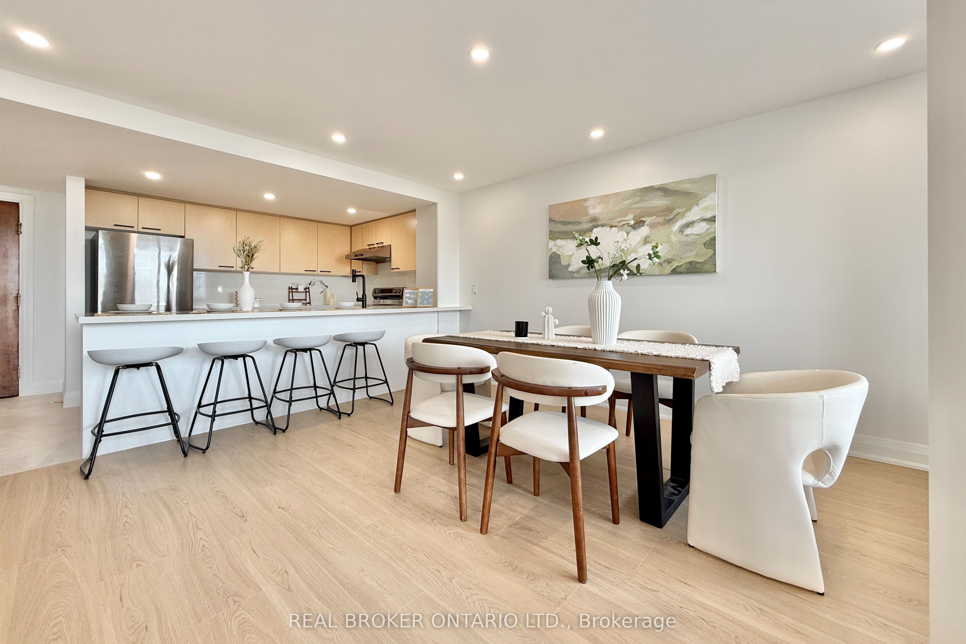 130 Pond Drive 611, Markham, ON L3T 7W5 photo 4