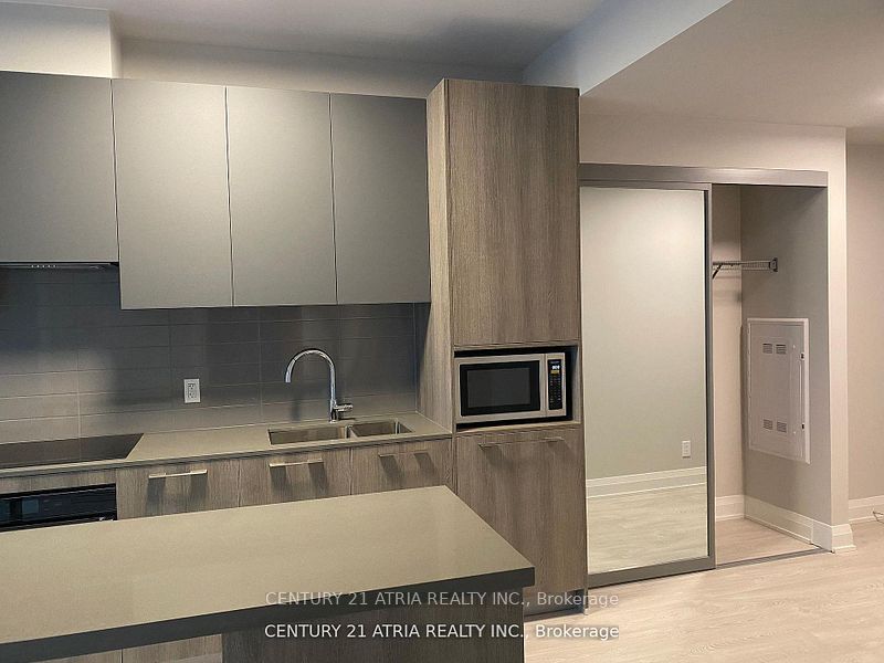 18 Water Walk Drive 2901, Markham, ON L3R 6L5 photo 4