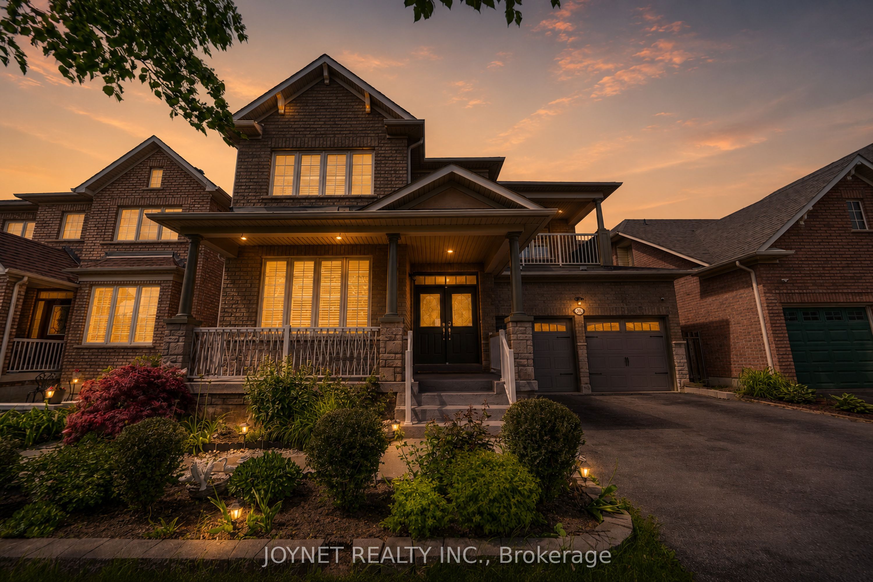 36 Newbridge Avenue N, Richmond Hill, ON L4E 3Z9 photo 2