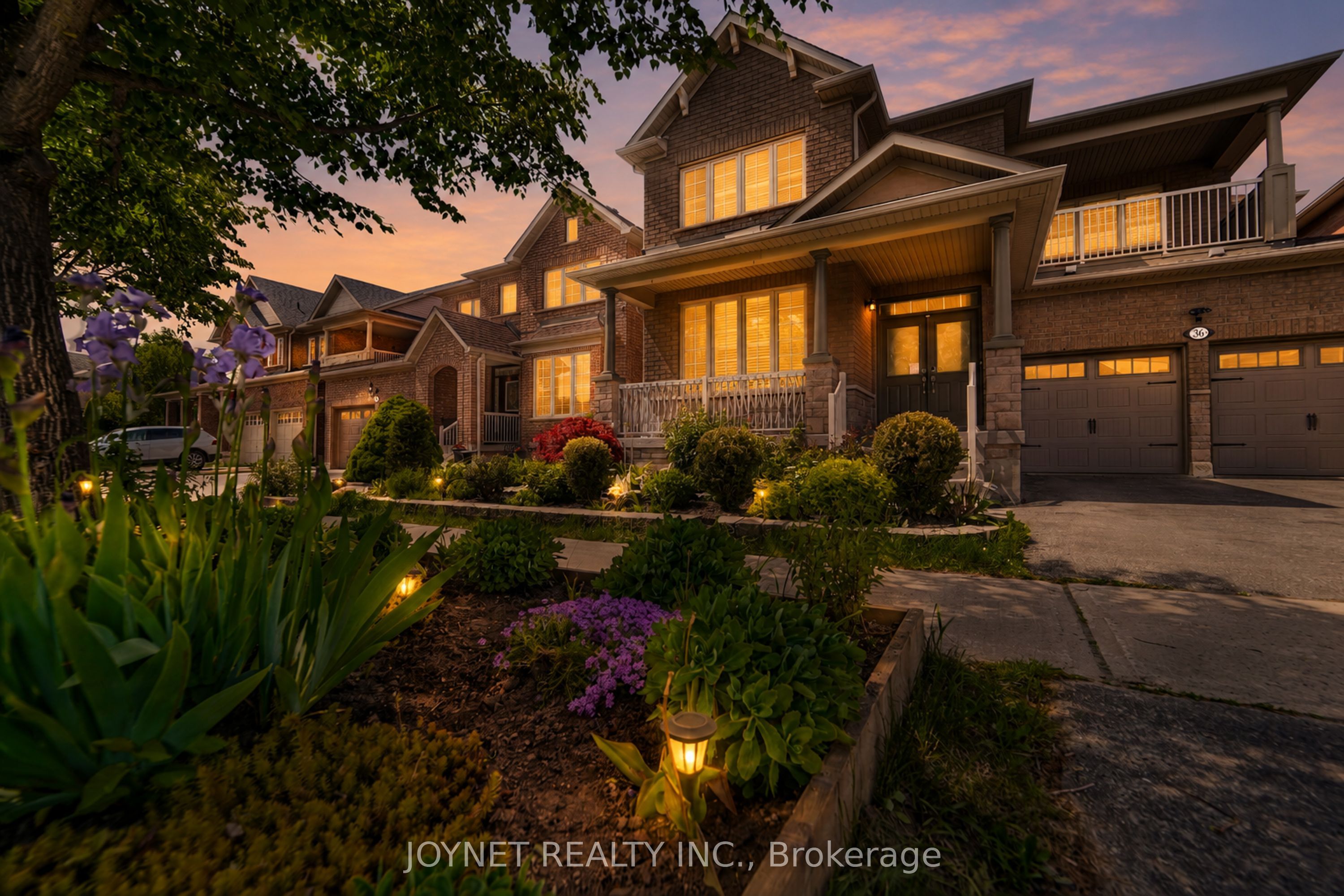 36 Newbridge Avenue N, Richmond Hill, ON L4E 3Z9 photo 3