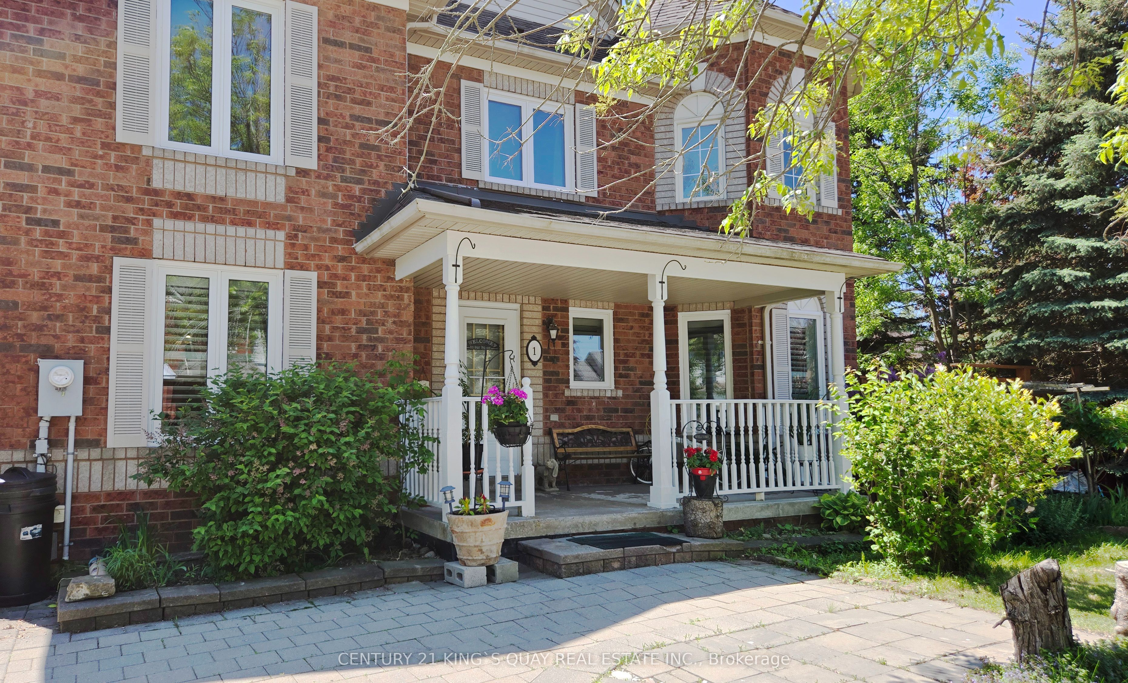 1 Ostick Street, Aurora, ON L4G 7K4 photo 3