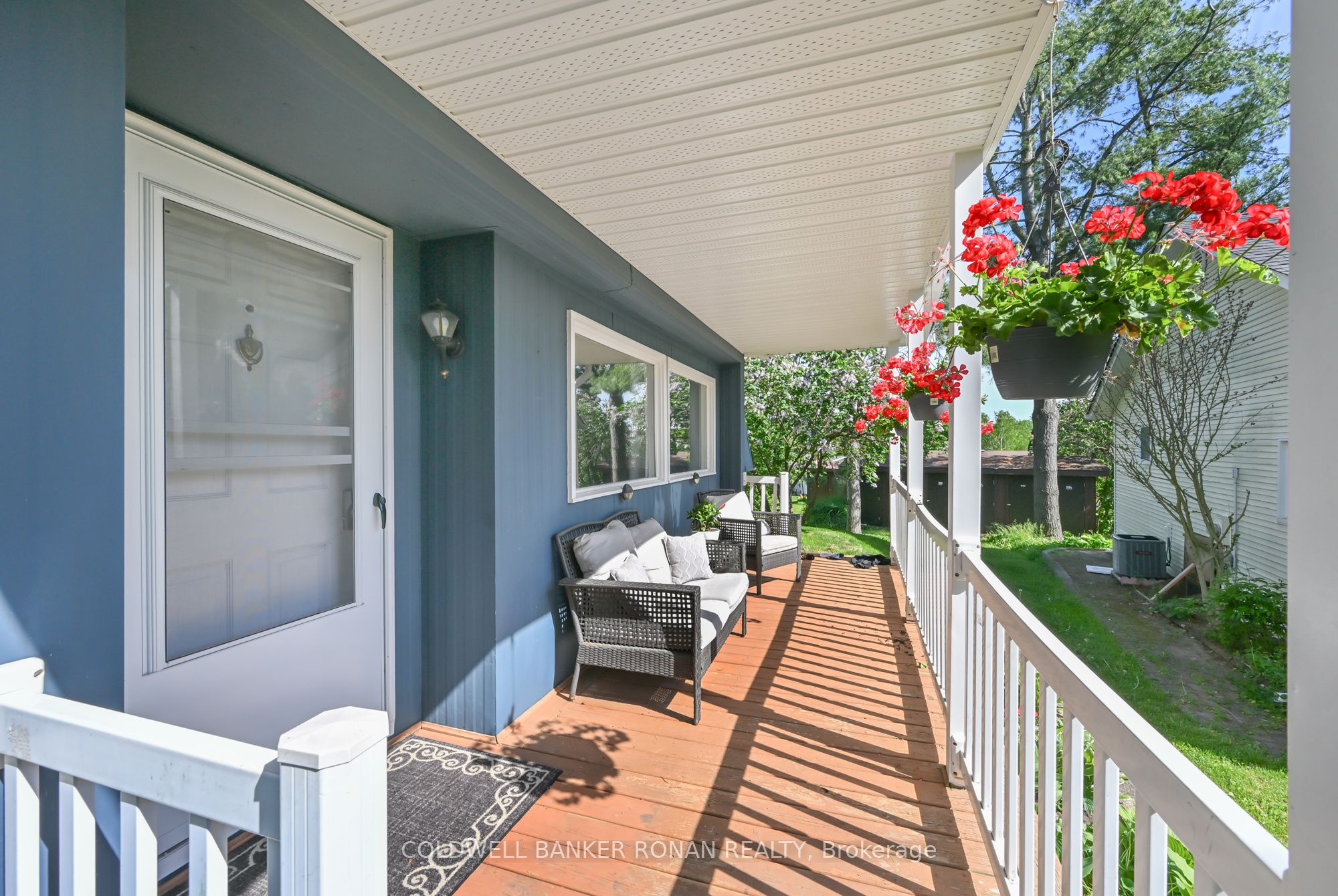 13 Hawthorne Drive, Innisfil, ON L9S 1P7 photo 3
