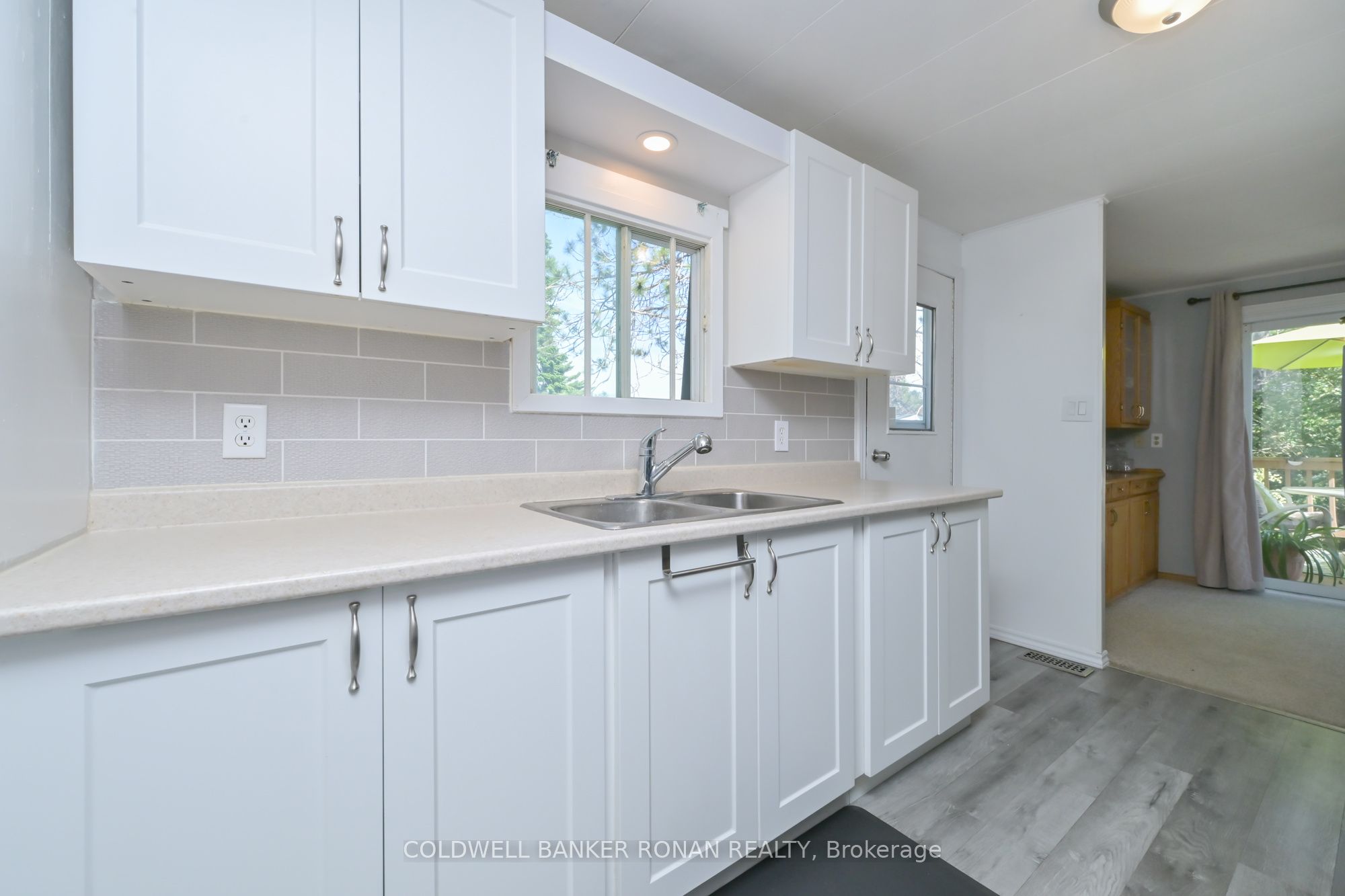 13 Hawthorne Drive, Innisfil, ON L9S 1P7 photo 5