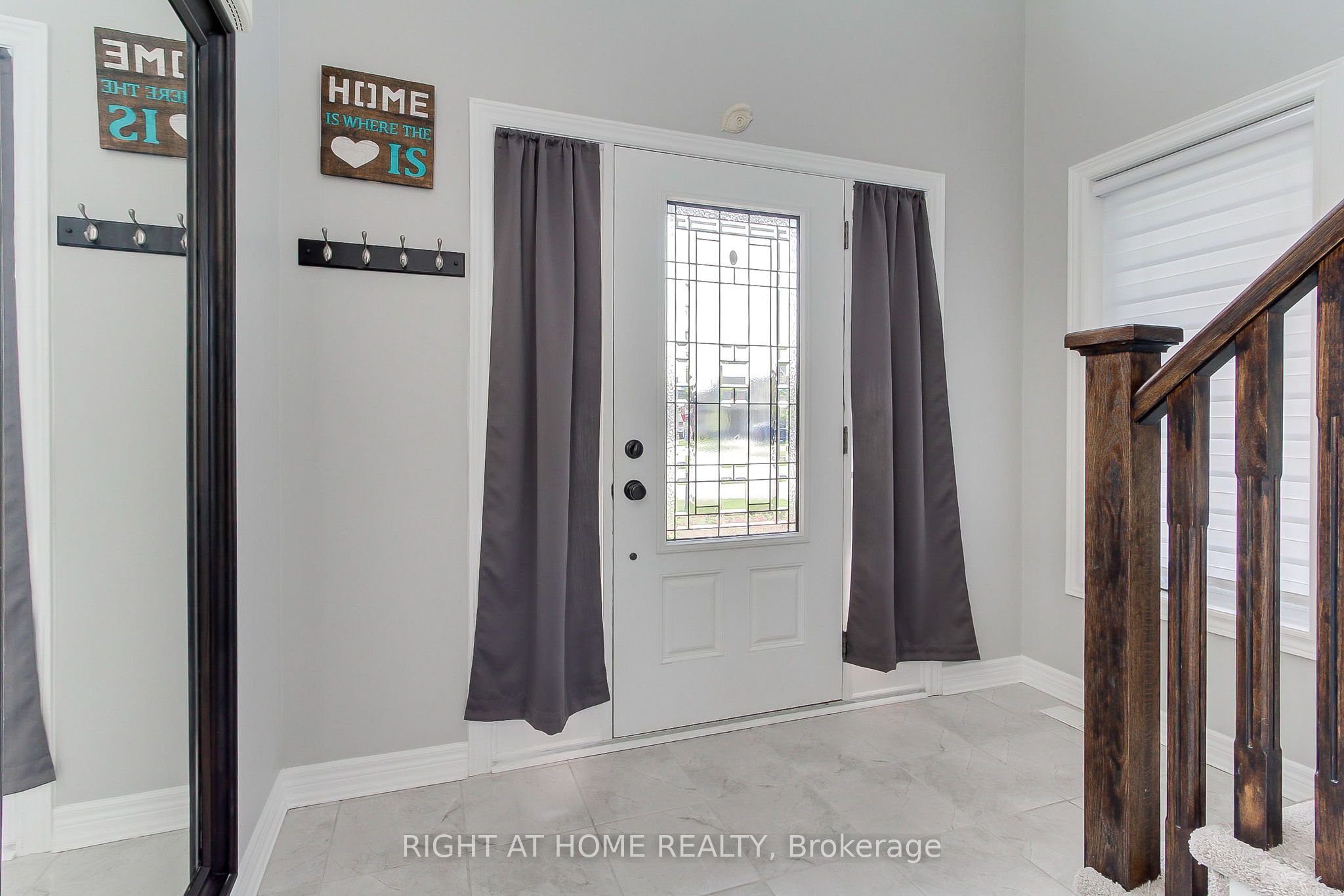 58 Carleton Trail, New Tecumseth, ON L0G 1A0 photo 4