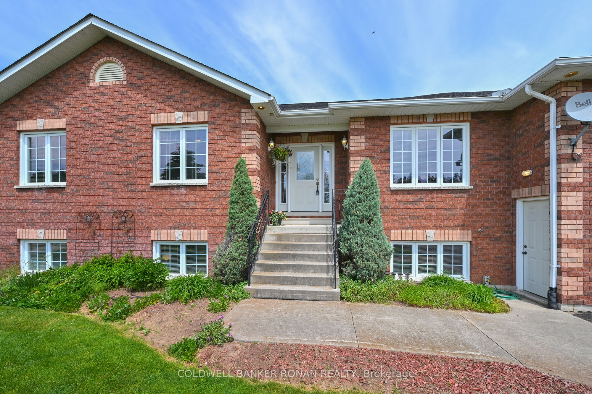 28 Fisher Drive, Adjala-Tosorontio, ON L0M 1J0 photo 2