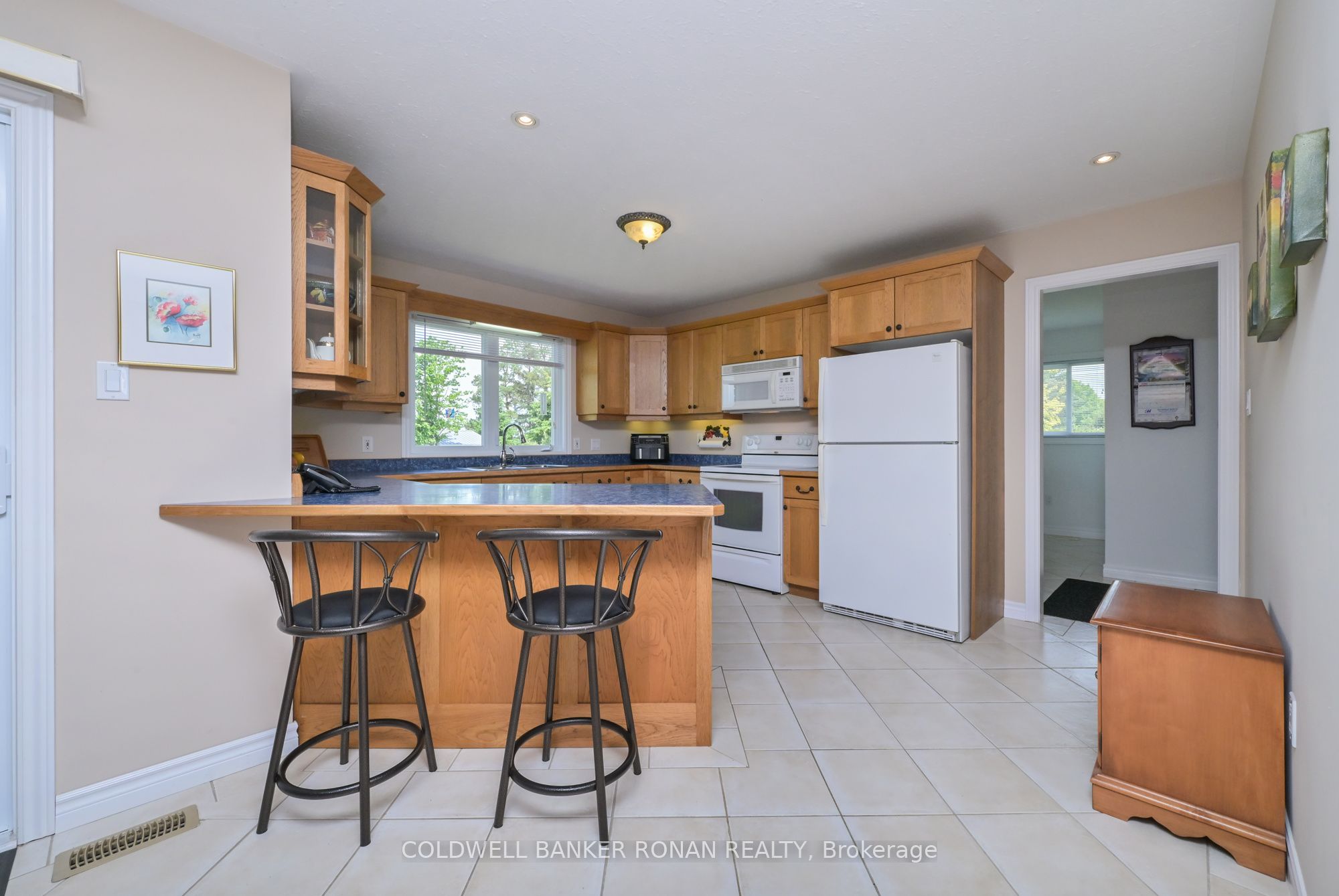 28 Fisher Drive, Adjala-Tosorontio, ON L0M 1J0 photo 5