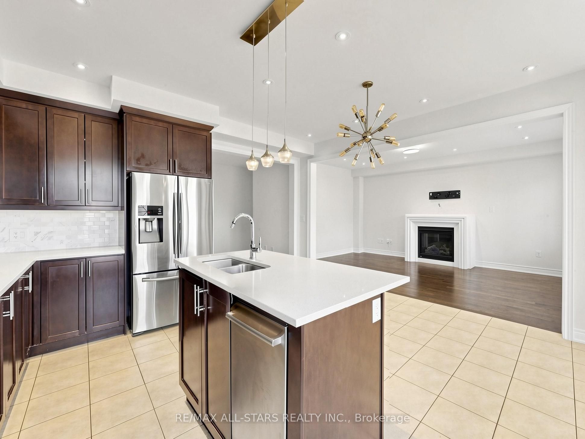29 Mondial Crescent, East Gwillimbury, ON L9N 0S1 photo 3