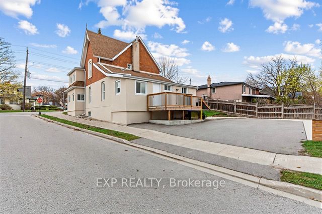 79 Barrie Street E, Bradford West Gwillimbury, ON L3Z 2B7
