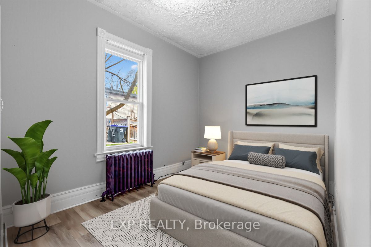 79 Barrie Street E, Bradford West Gwillimbury, ON L3Z 2B7 photo 5
