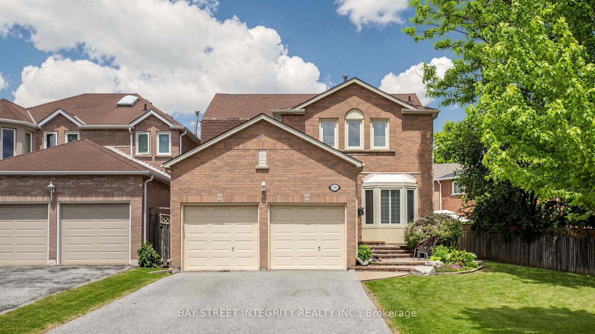 178 Roseborough Crescent, Vaughan, ON L4J 4V6