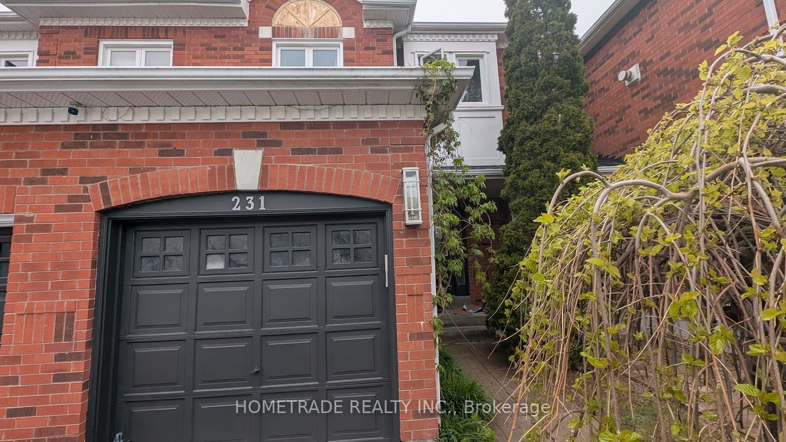 231 Denise Circle, Newmarket, ON L3X 2K2